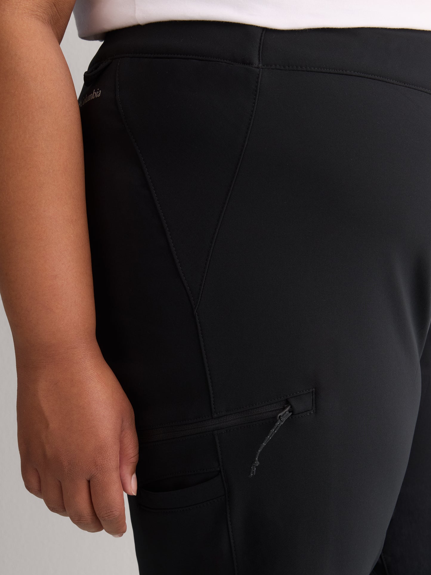Black Back Beauty High-Rise Hiking Pant - Columbia