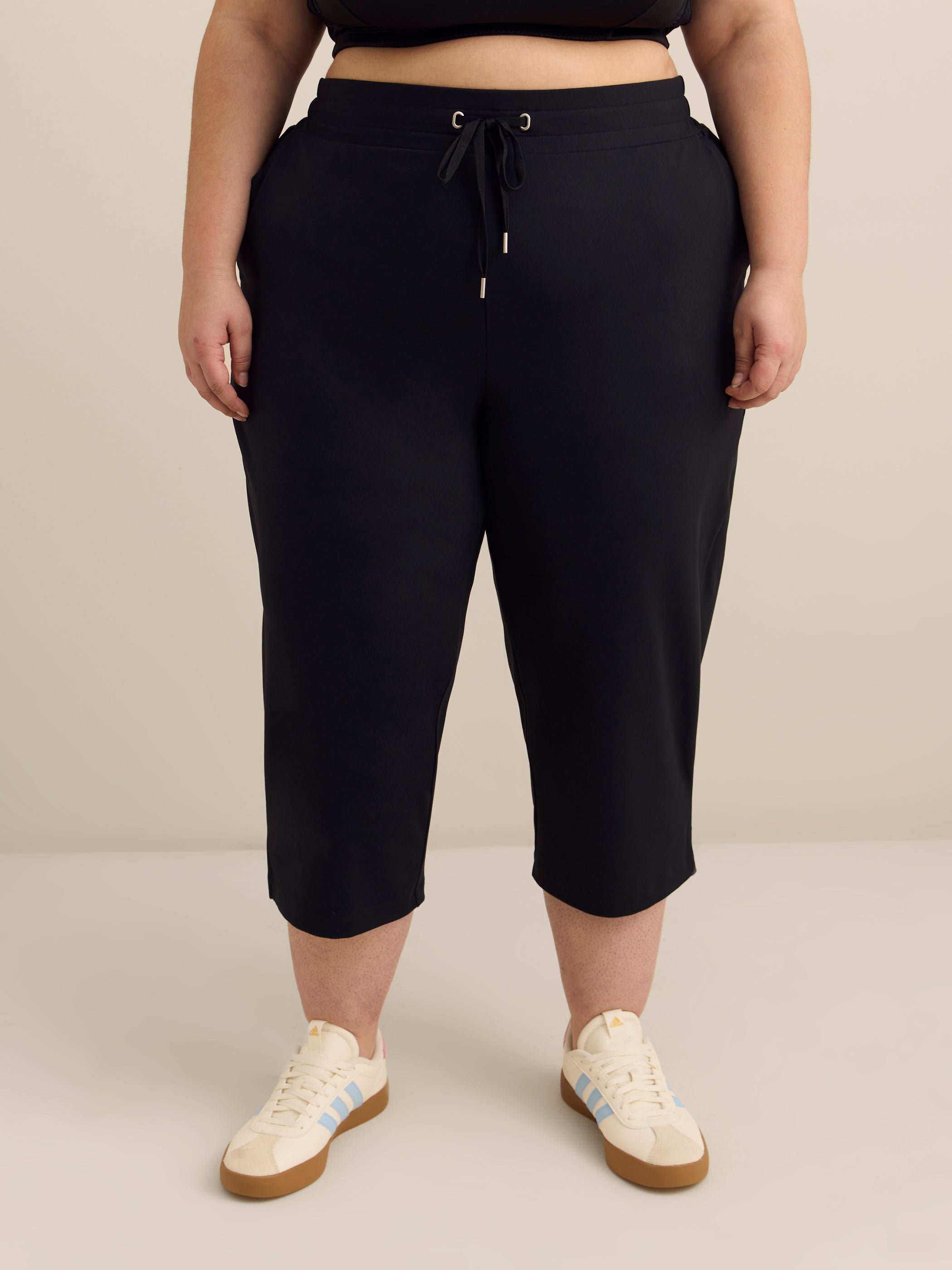 Active Zone Black Knit Capri Plus Size Women's Pants – Penningtons