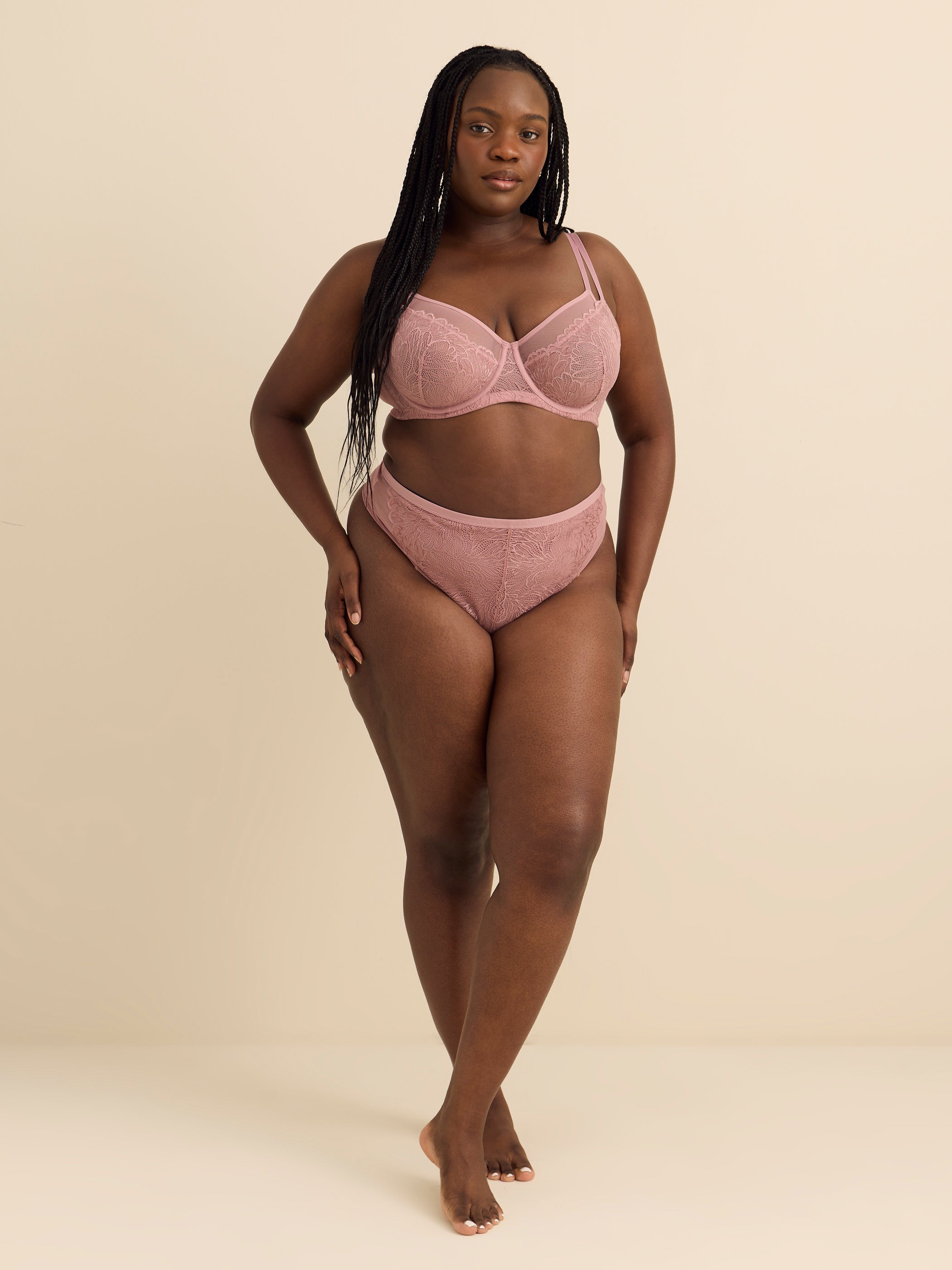 Culotte tanga unie en maille avec dentelle - Déesse Collection