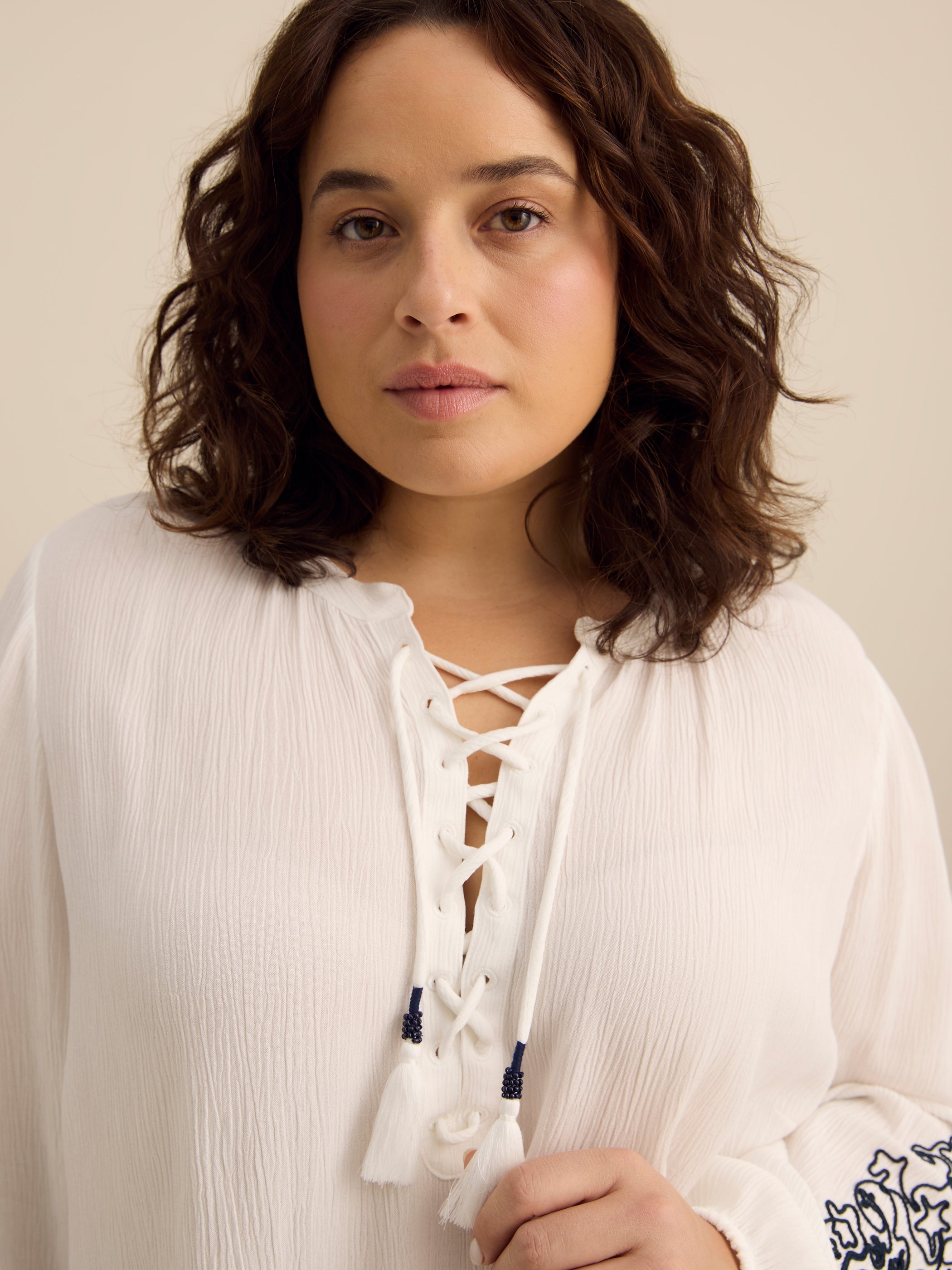 Blouse évasée boho à manches longues brodées