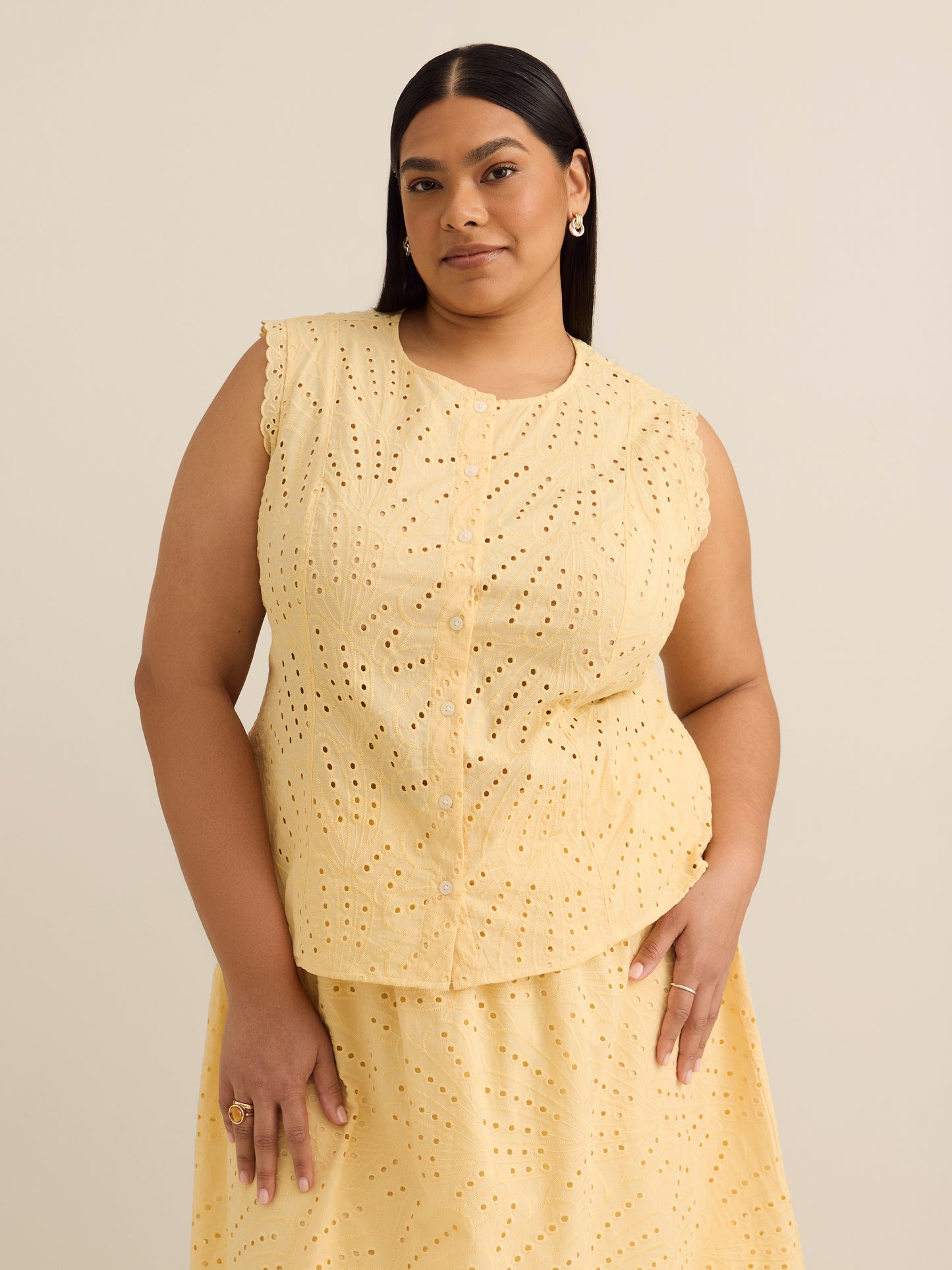 Sleeveless Buttoned Down Eyelet Blouse