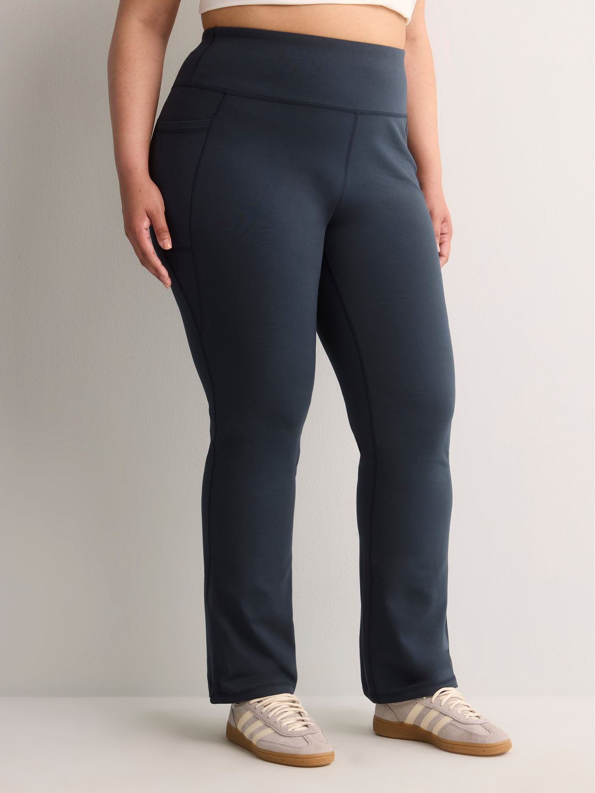 Petite, Coloured Cotton-Knit Essential Yoga Pant - Active Zone
