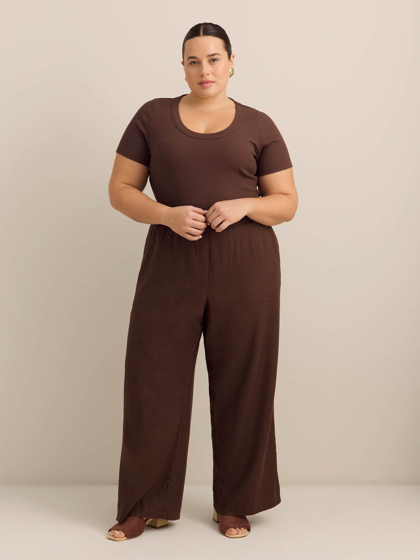 Chandail à manches courtes à encolure en U