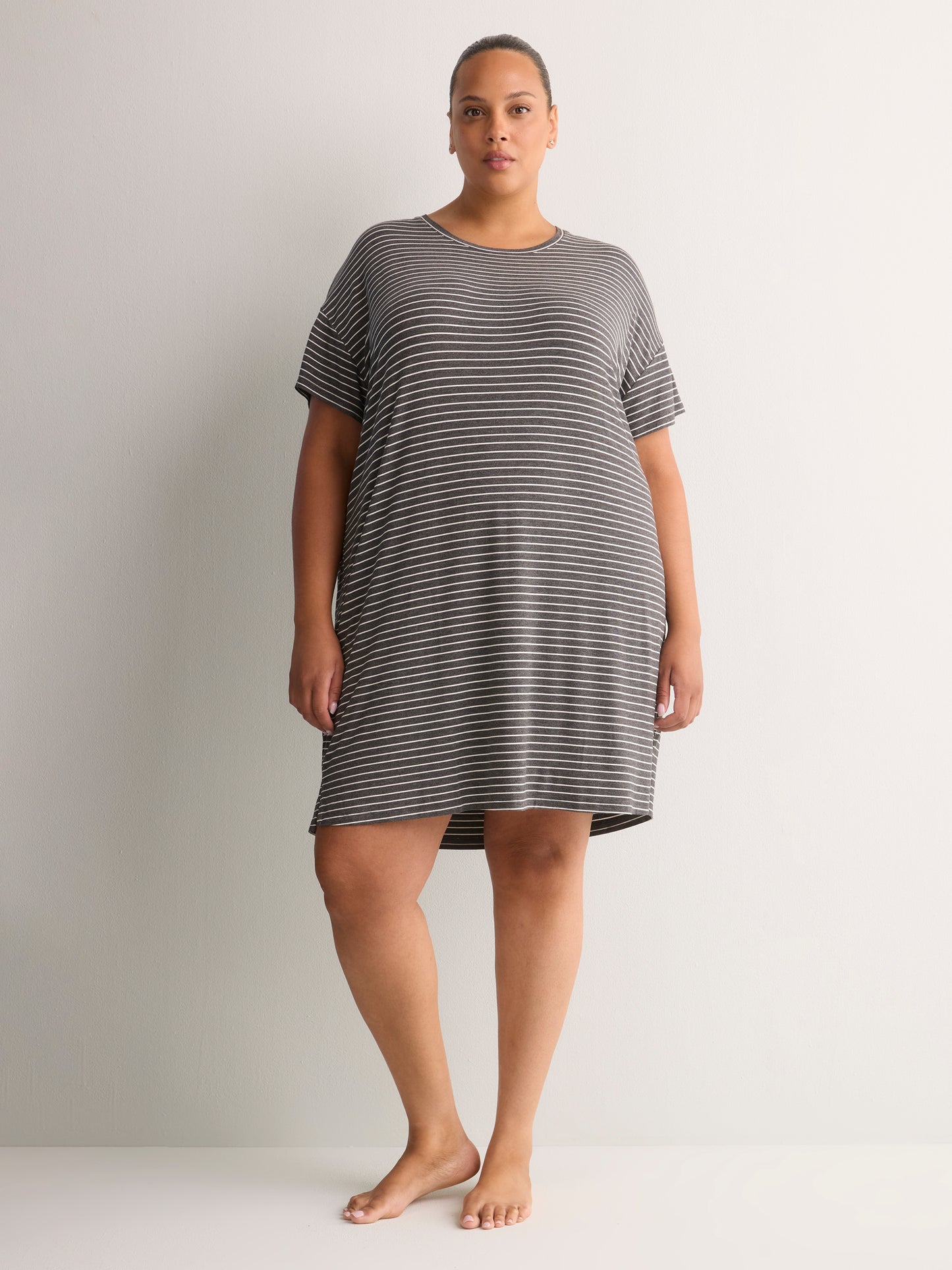 Responsible, Grey Striped Short-Sleeve Sleepshirt - tiVOGLIO