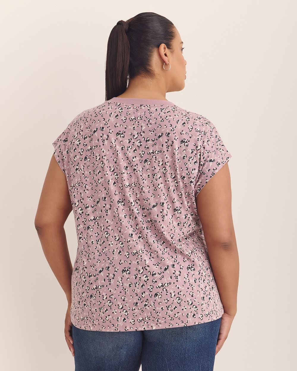 Extended-Sleeve Crew Neck T-Shirt - PENN. Essentials