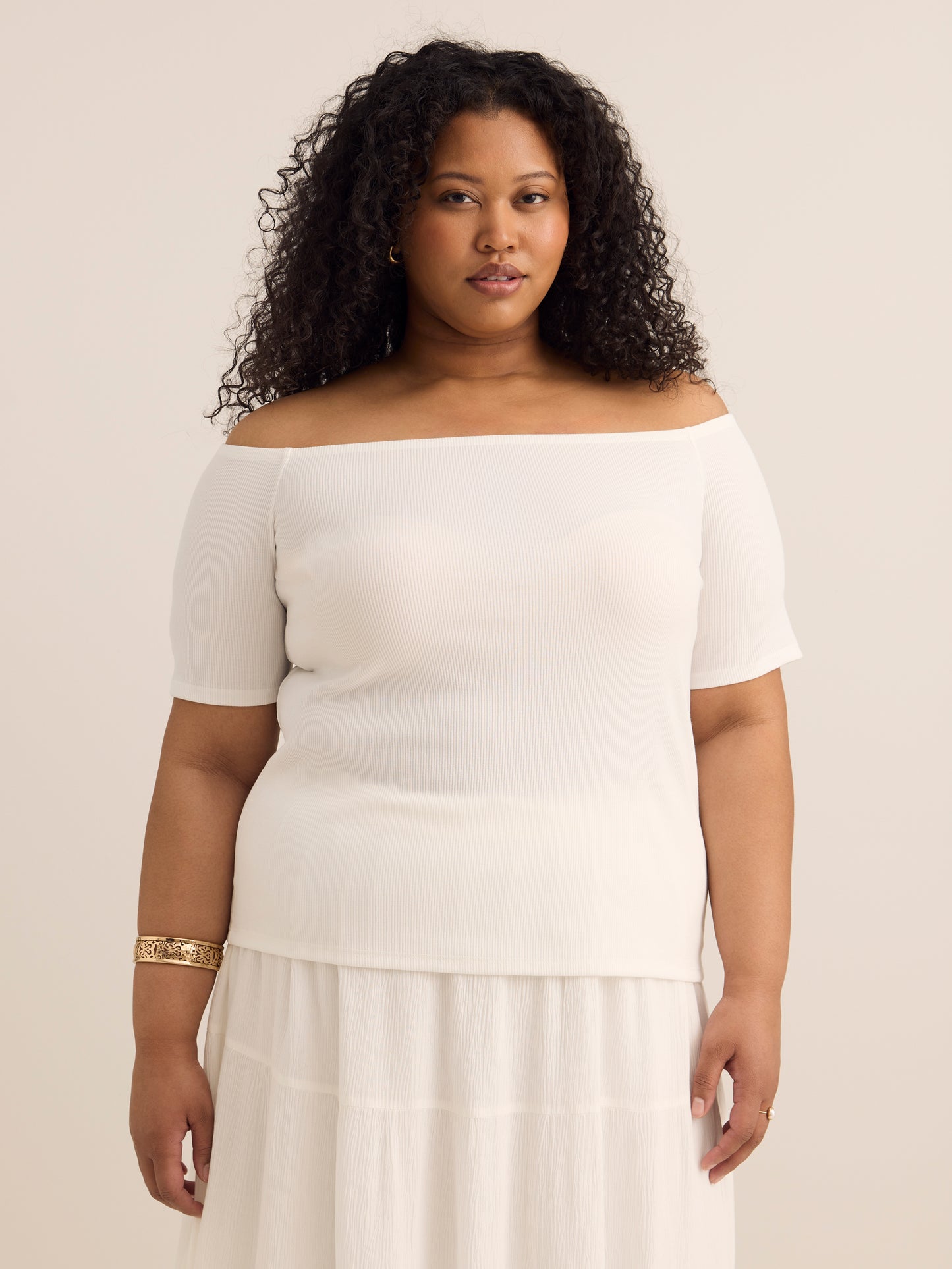 Off-Shoulder Ribbed Knit Fitted Top