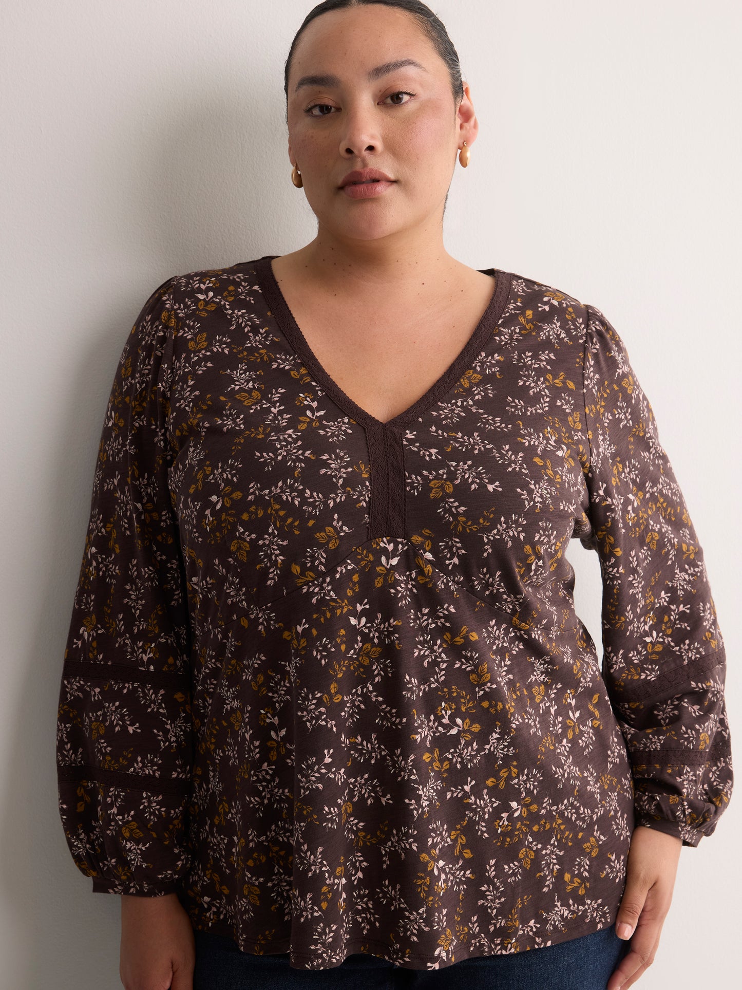 Slight Swing V-Neck Blouse with Crochet Tape