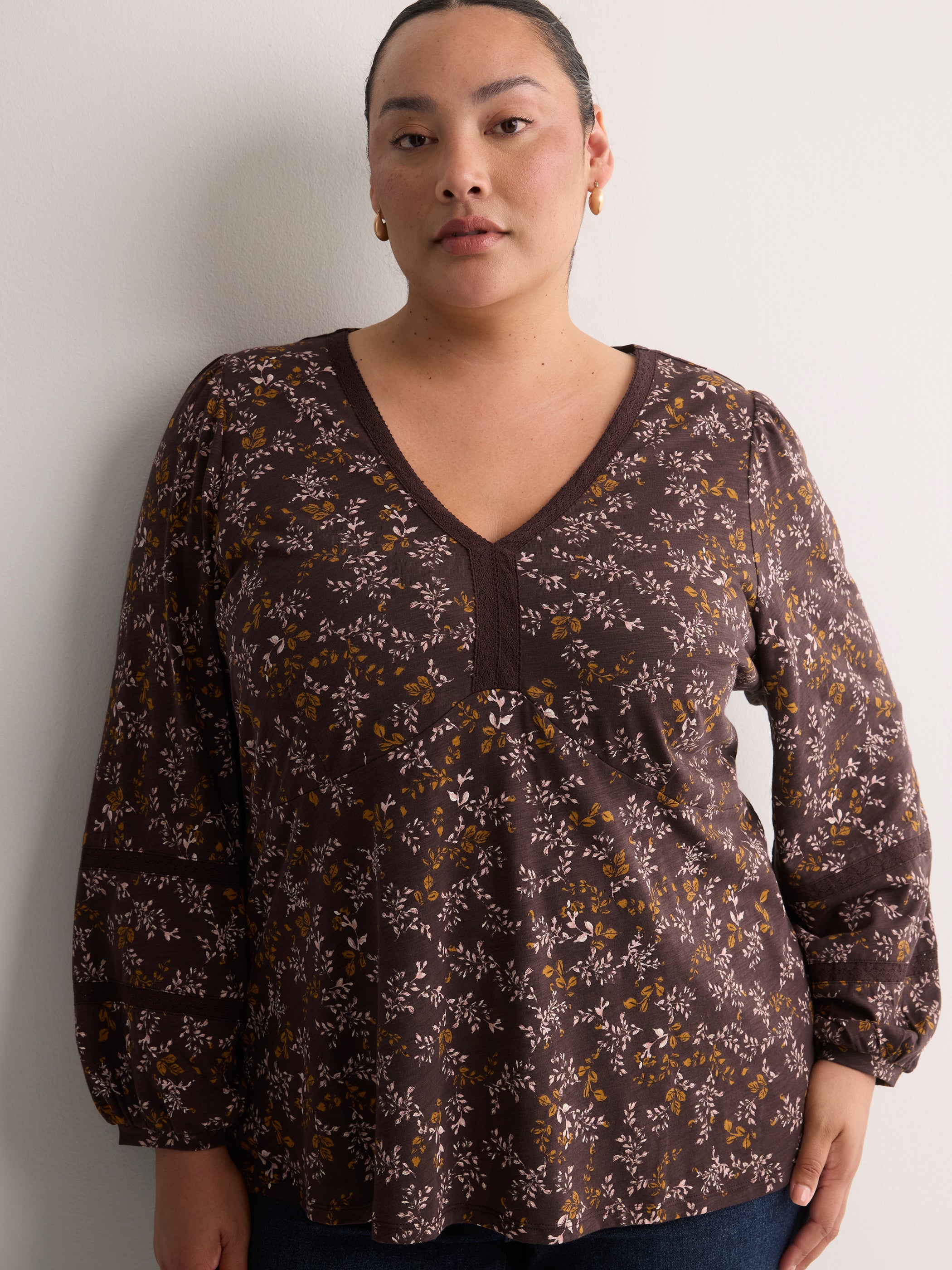 Slight Swing V-Neck Blouse with Crochet Tape