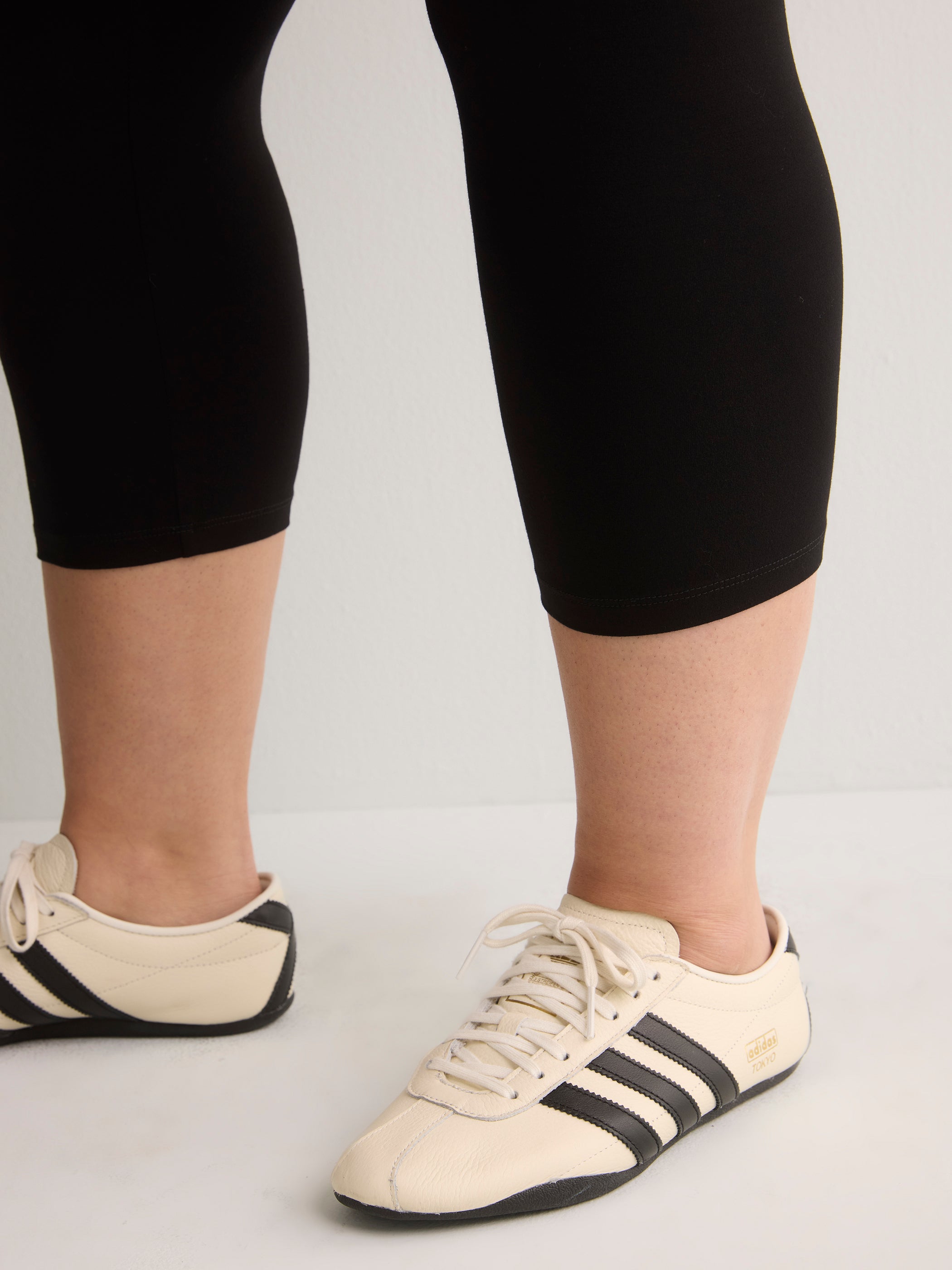 Responsible, Basic Stretch Capri Legging - PENN. Essentials