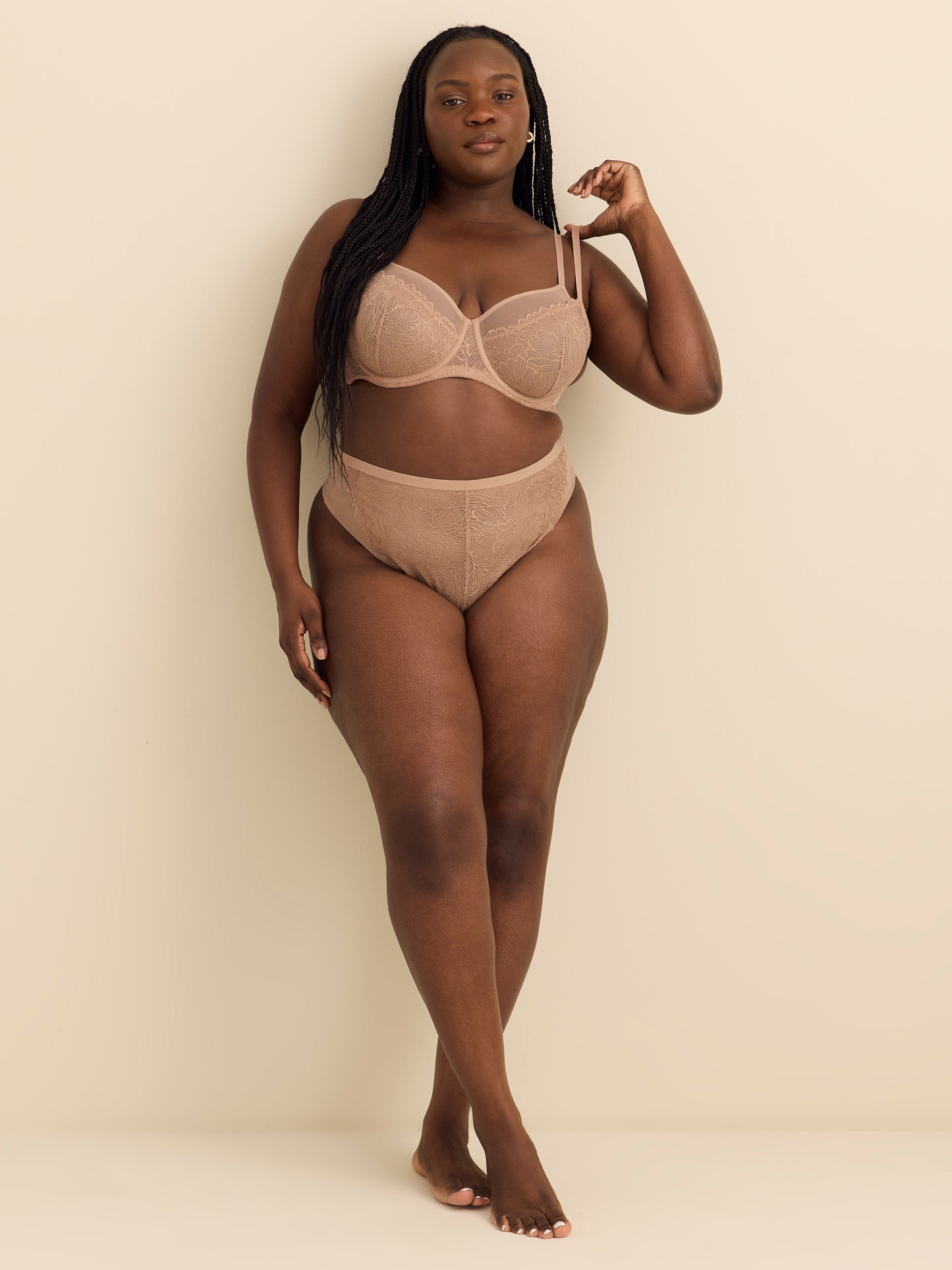 Culotte tanga unie en maille avec dentelle - Déesse Collection