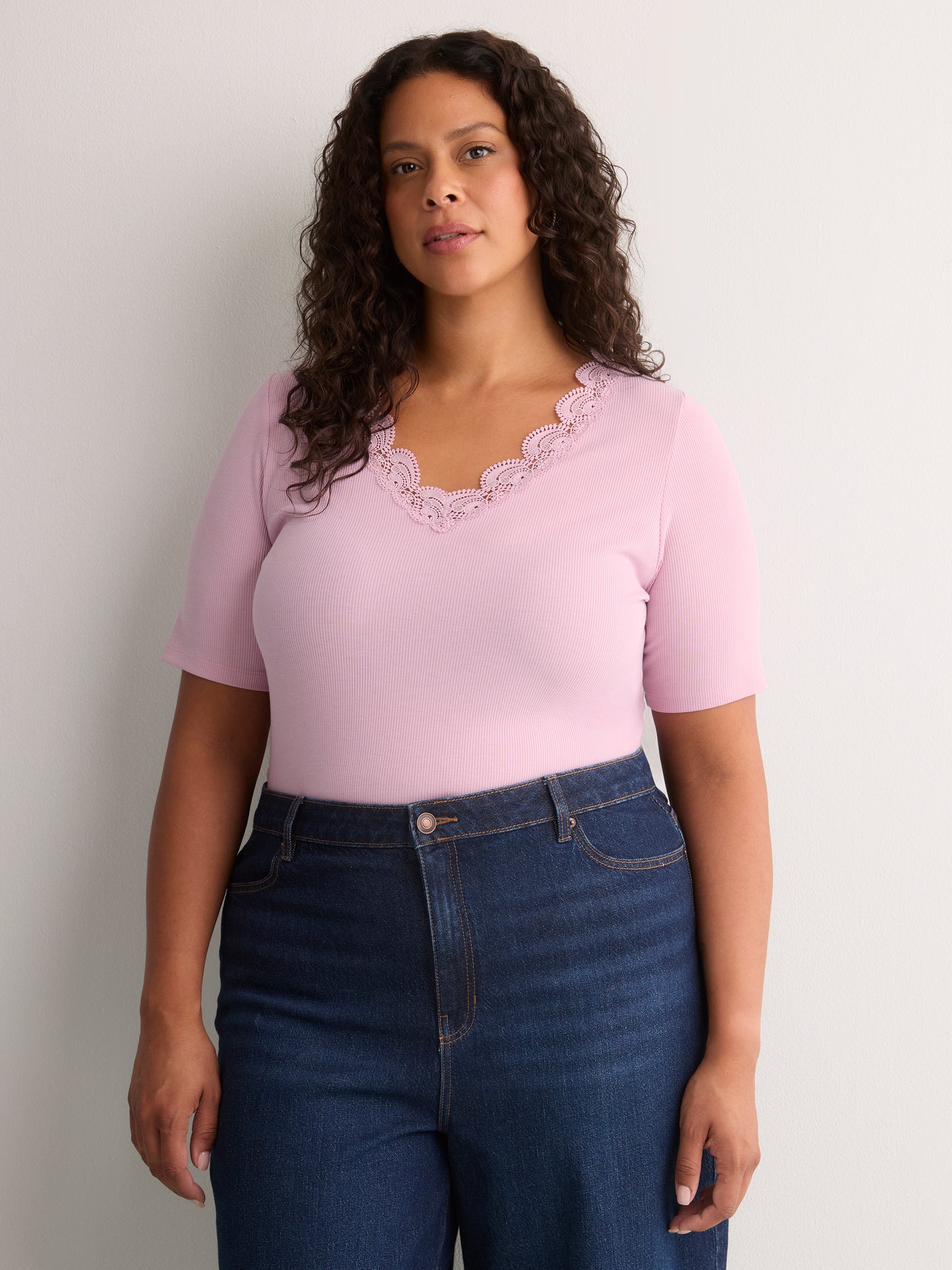 Lace V-Neck Rib Knit Tee