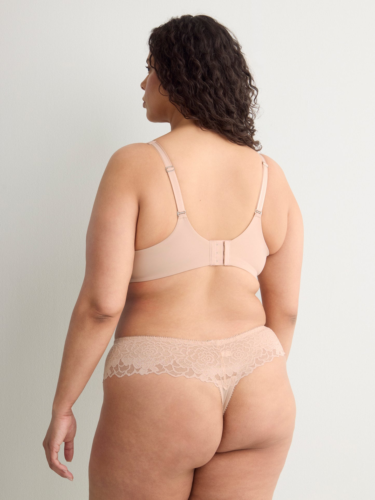 Unlined Underwire Bra with Mesh, G-H Cups - Déesse Collection