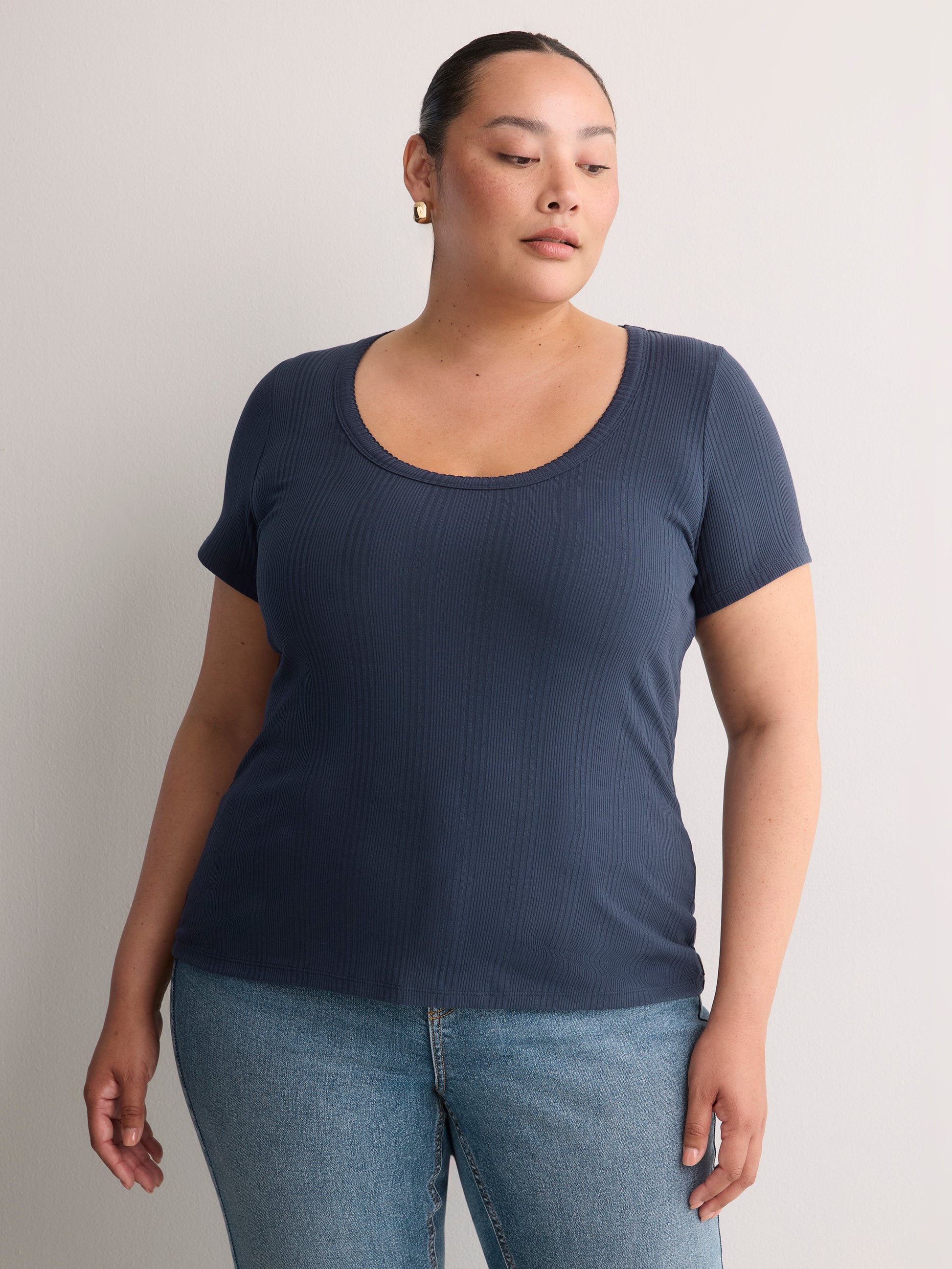 Ribbed Knit Fitted Short-Sleeve T-Shirt