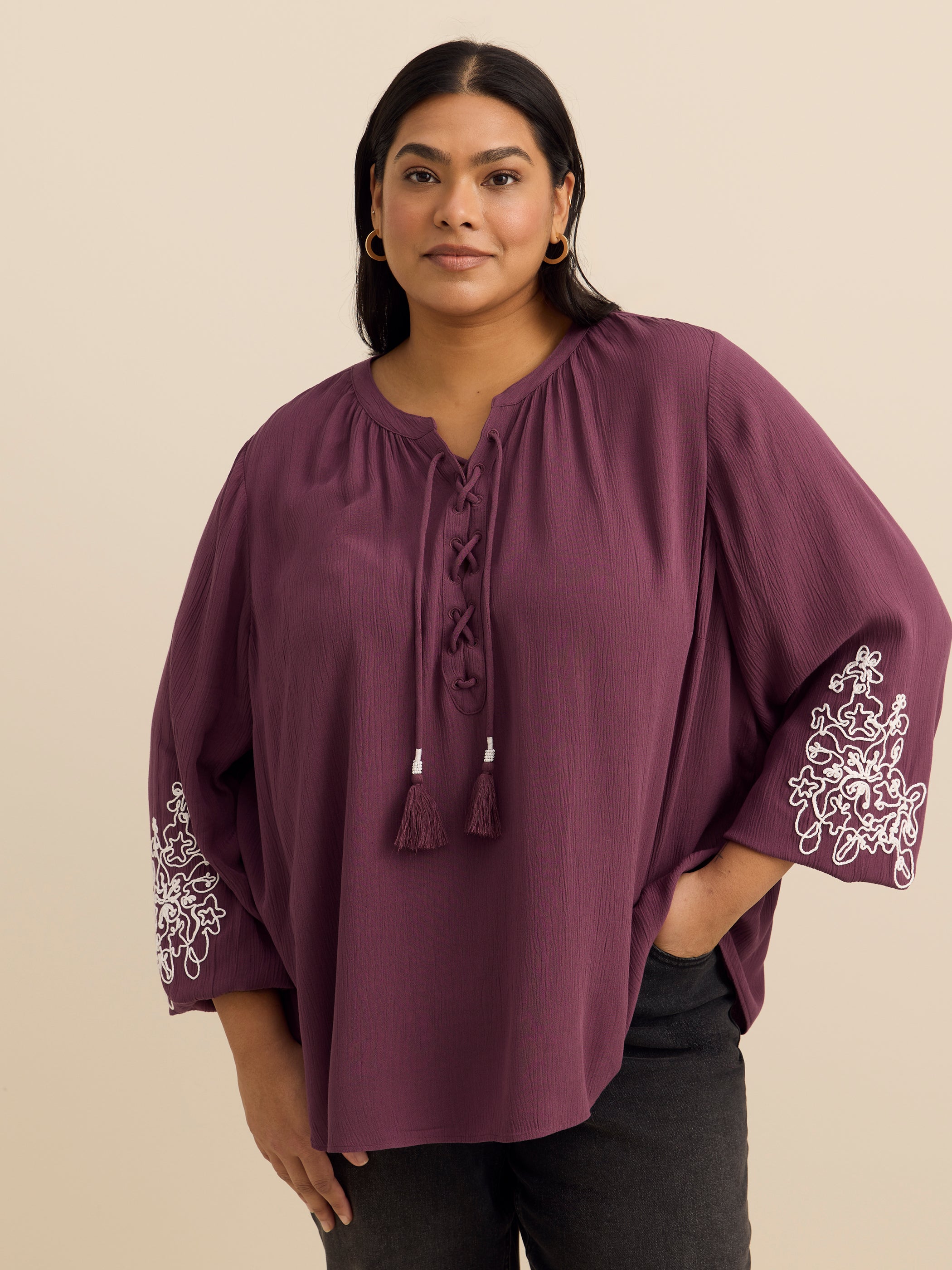 Blouse évasée boho à manches longues brodées