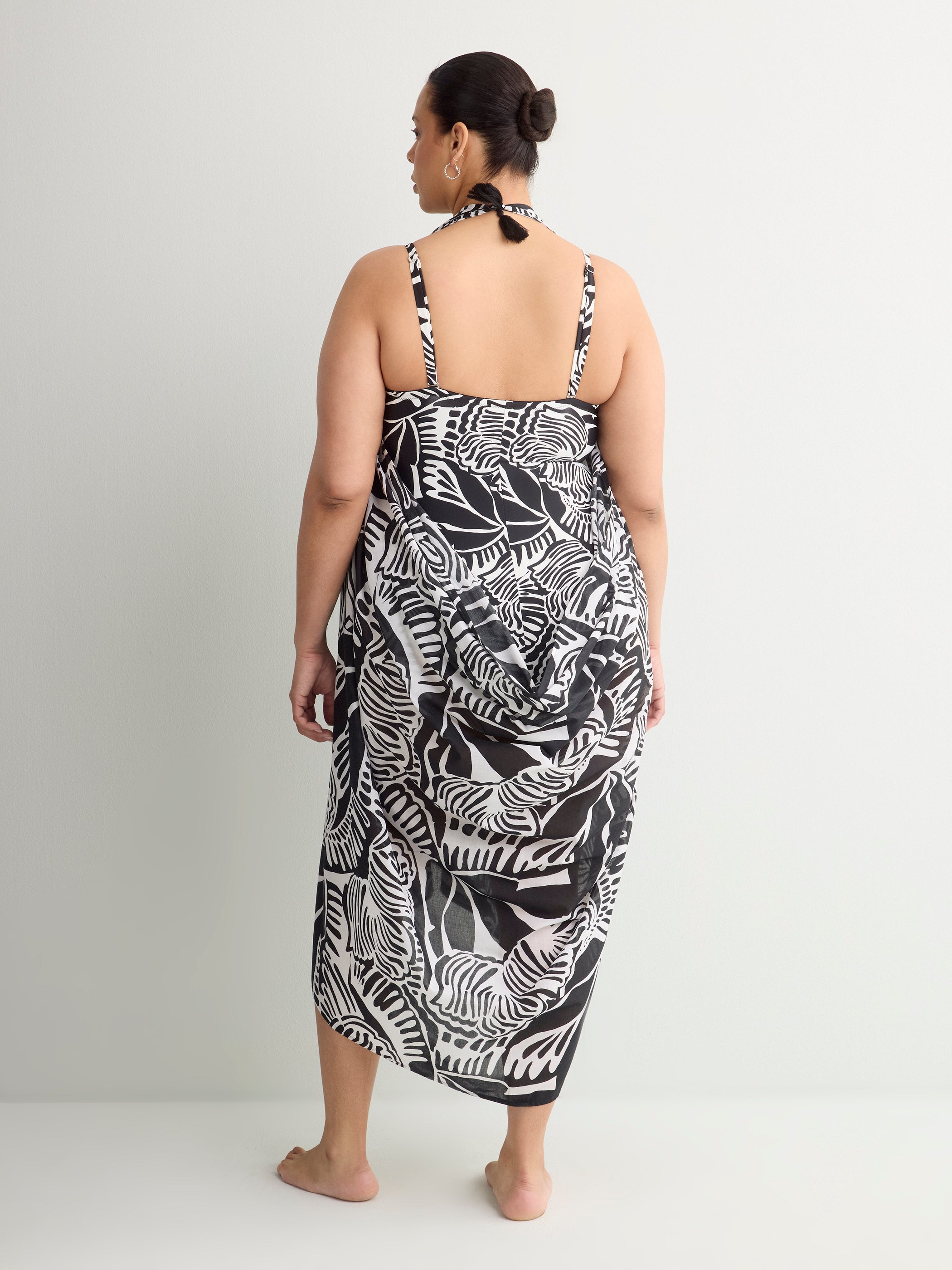 Printed Pareo With Tassels Details