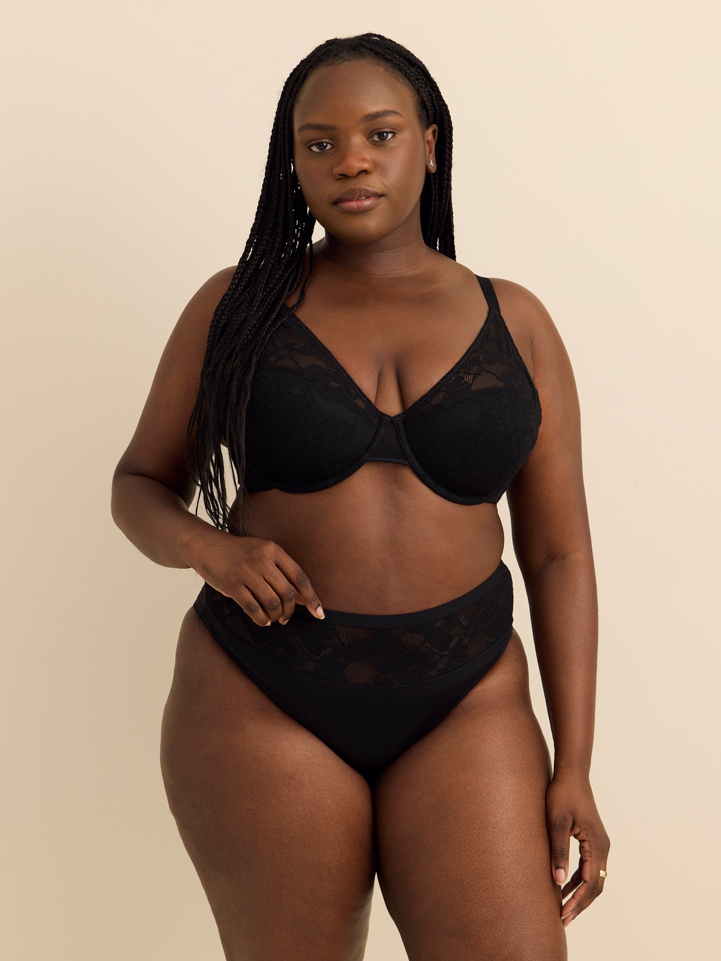 Underwire Lace Balconette Bra - Déesse Collection