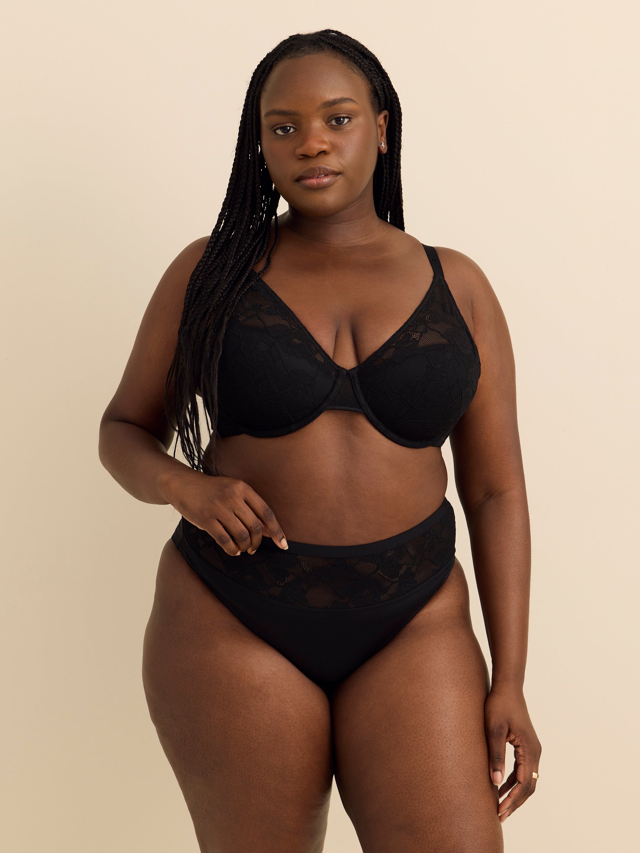 Underwire Lace Balconette Bra - Déesse Collection