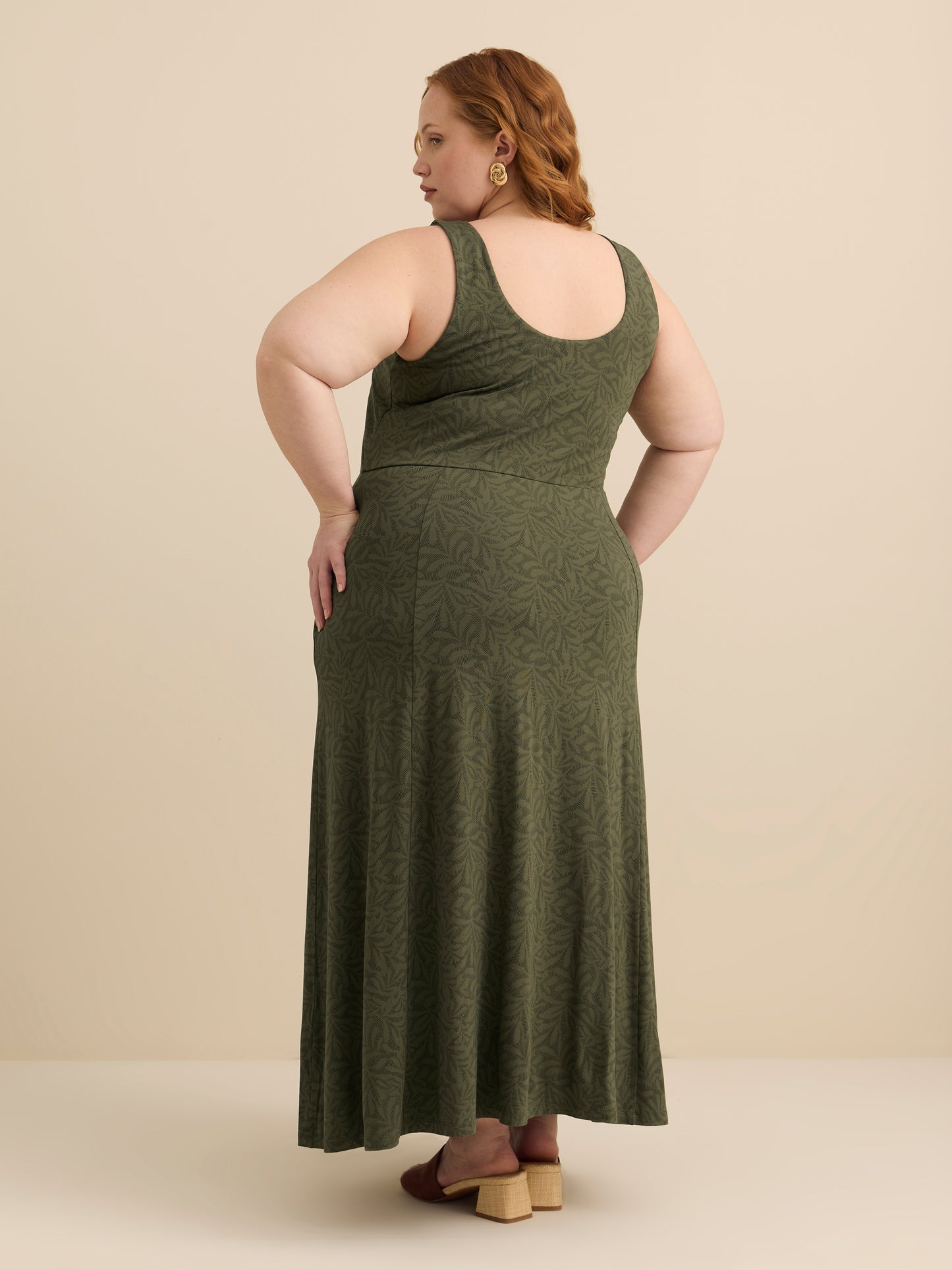 Responsible, Scoop Neck Sleeveless Dress with Slit