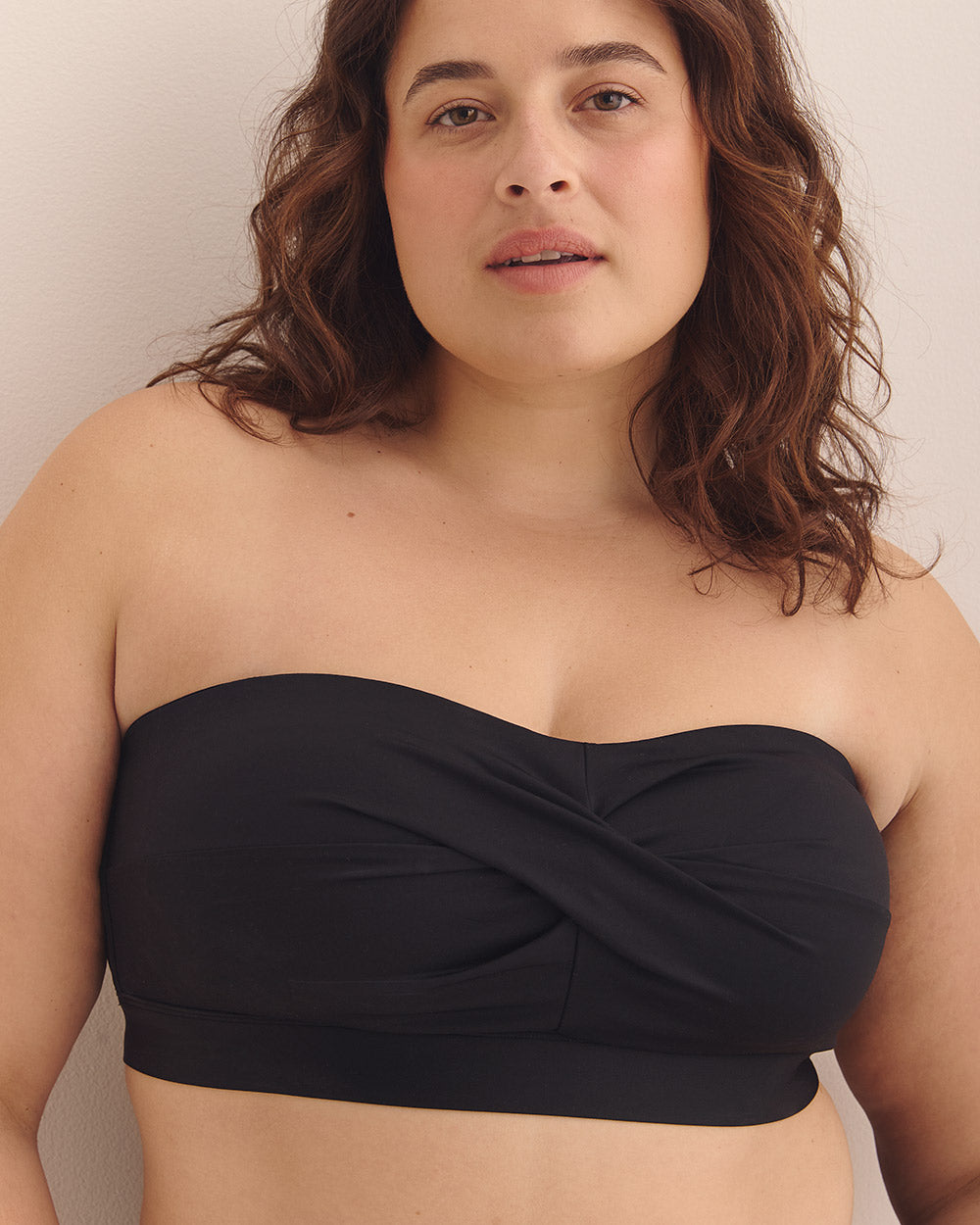 Haut de maillot style bandeau torsadé