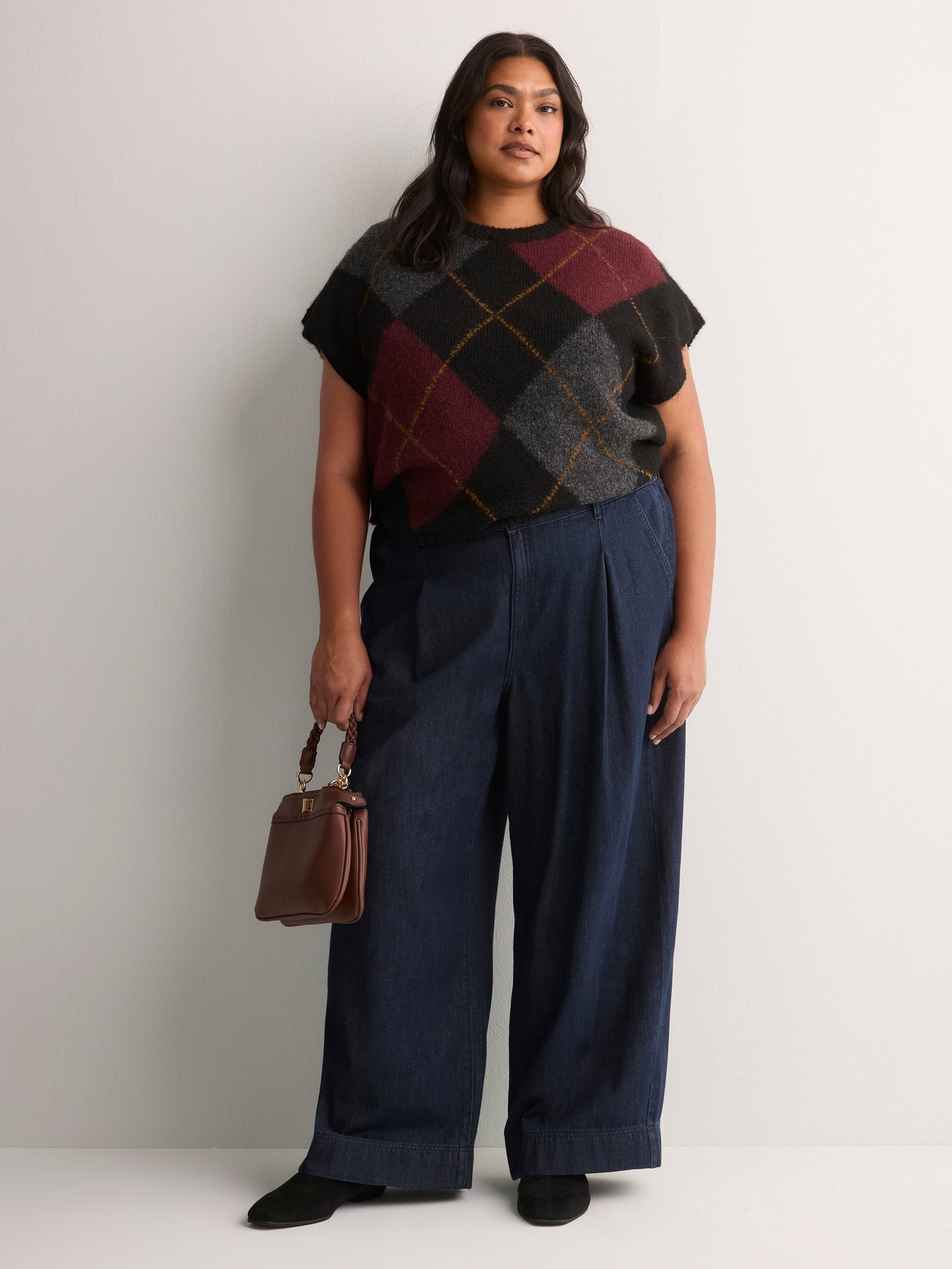 Loose Extended-Sleeve Argyle Fuzzy Yarn Short Sweater