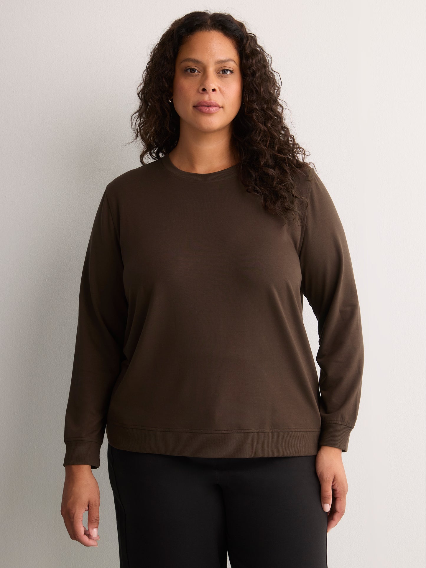 Boyfriend-Fit Long-Sleeve Crew-Neck Sweatshirt