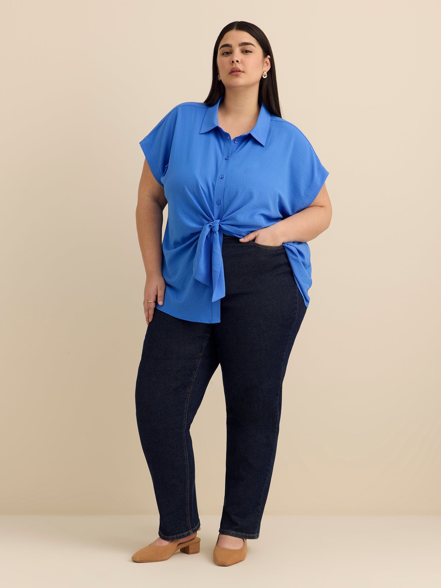Blouse boutonnée avec noeud à la taille