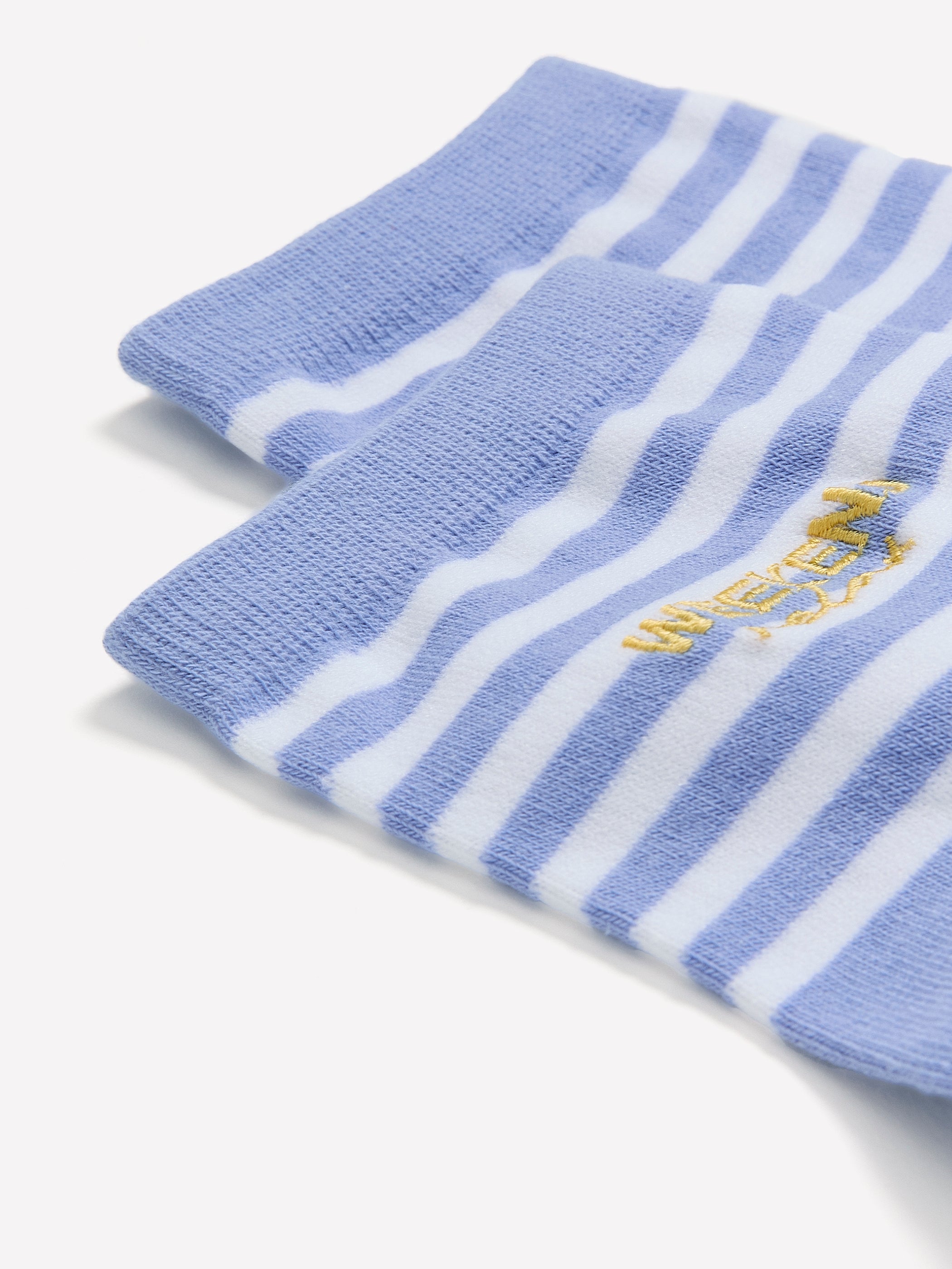 Chaussettes courtes rayées avec lettres brodées