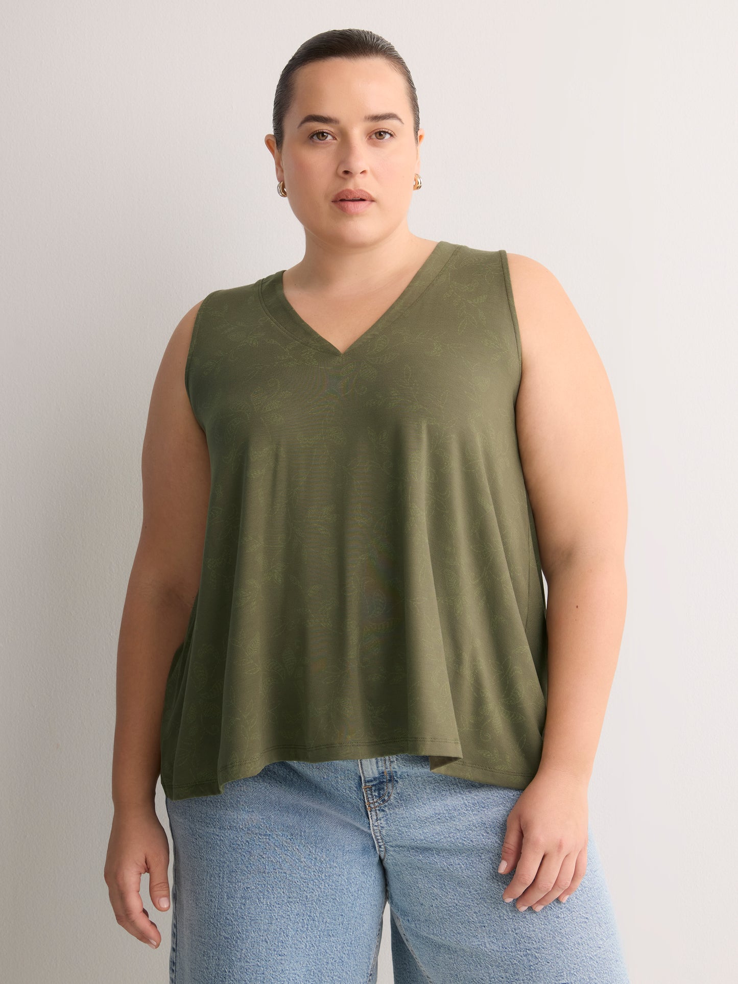 Responsible, Gray Leaf-Print Sleeveless V-Neck Swing Top