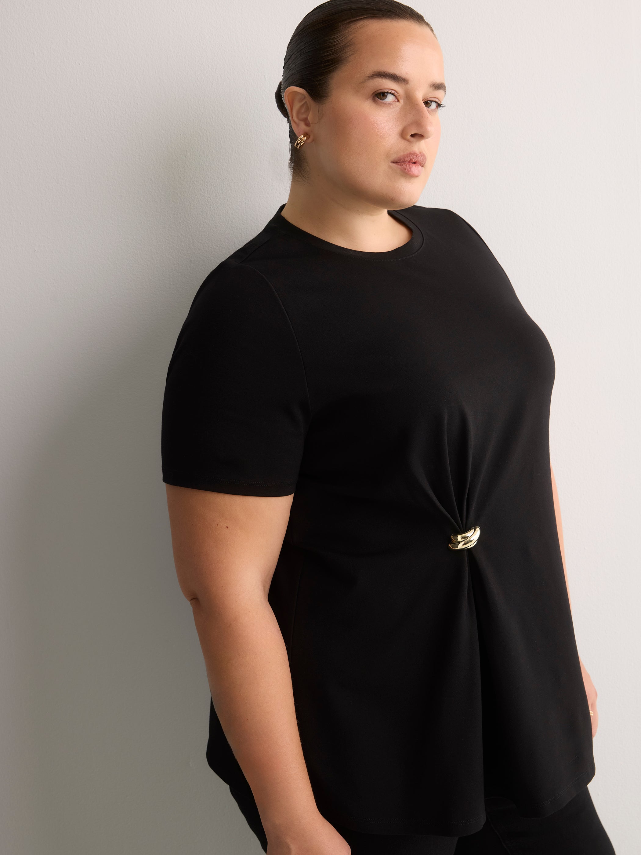 Fit and Flare Short-Sleeve Crew Neck Top with Jewel at Waist