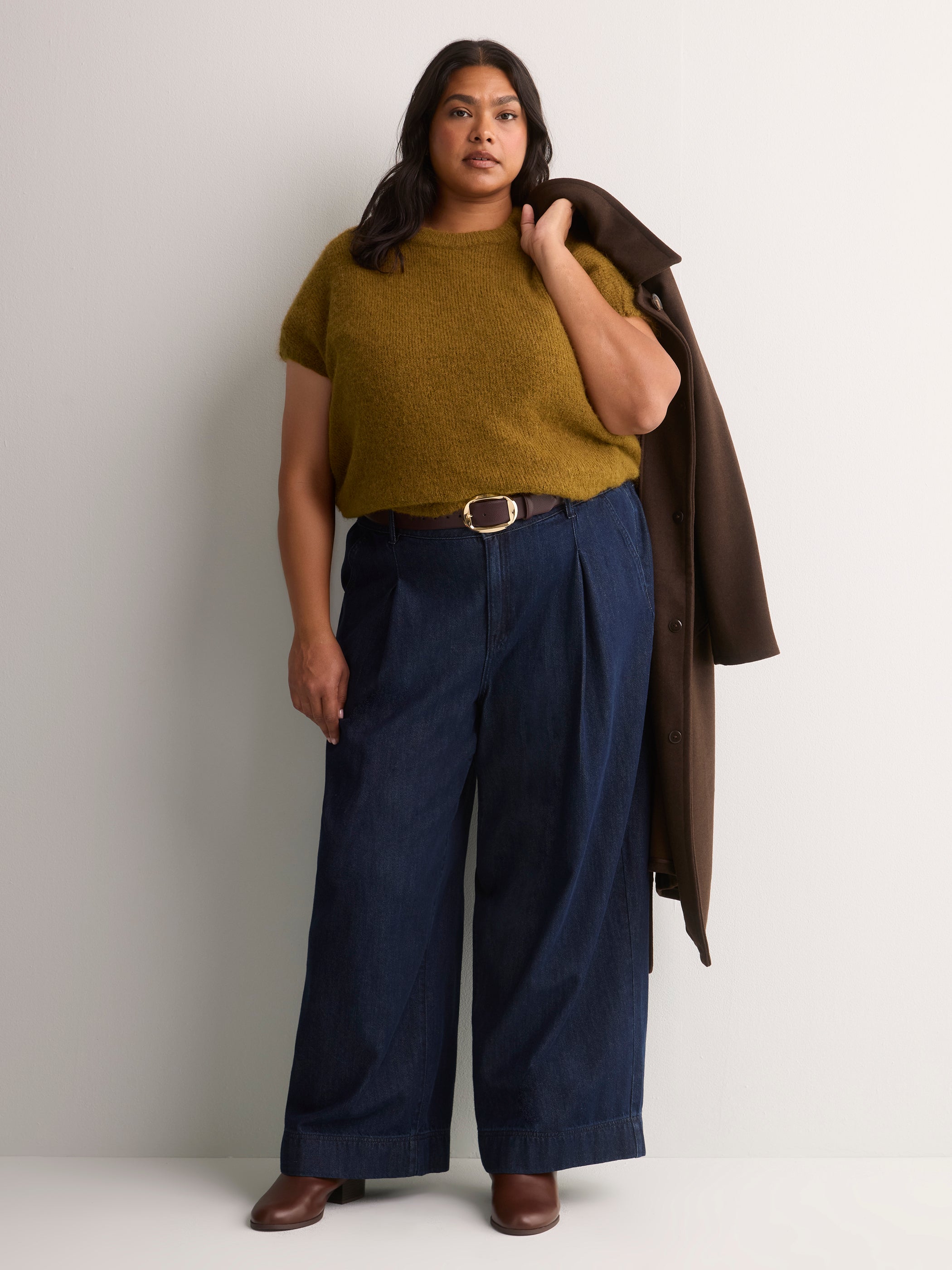 Loose Extended-Sleeve Fuzzy Yarn Short Sweater