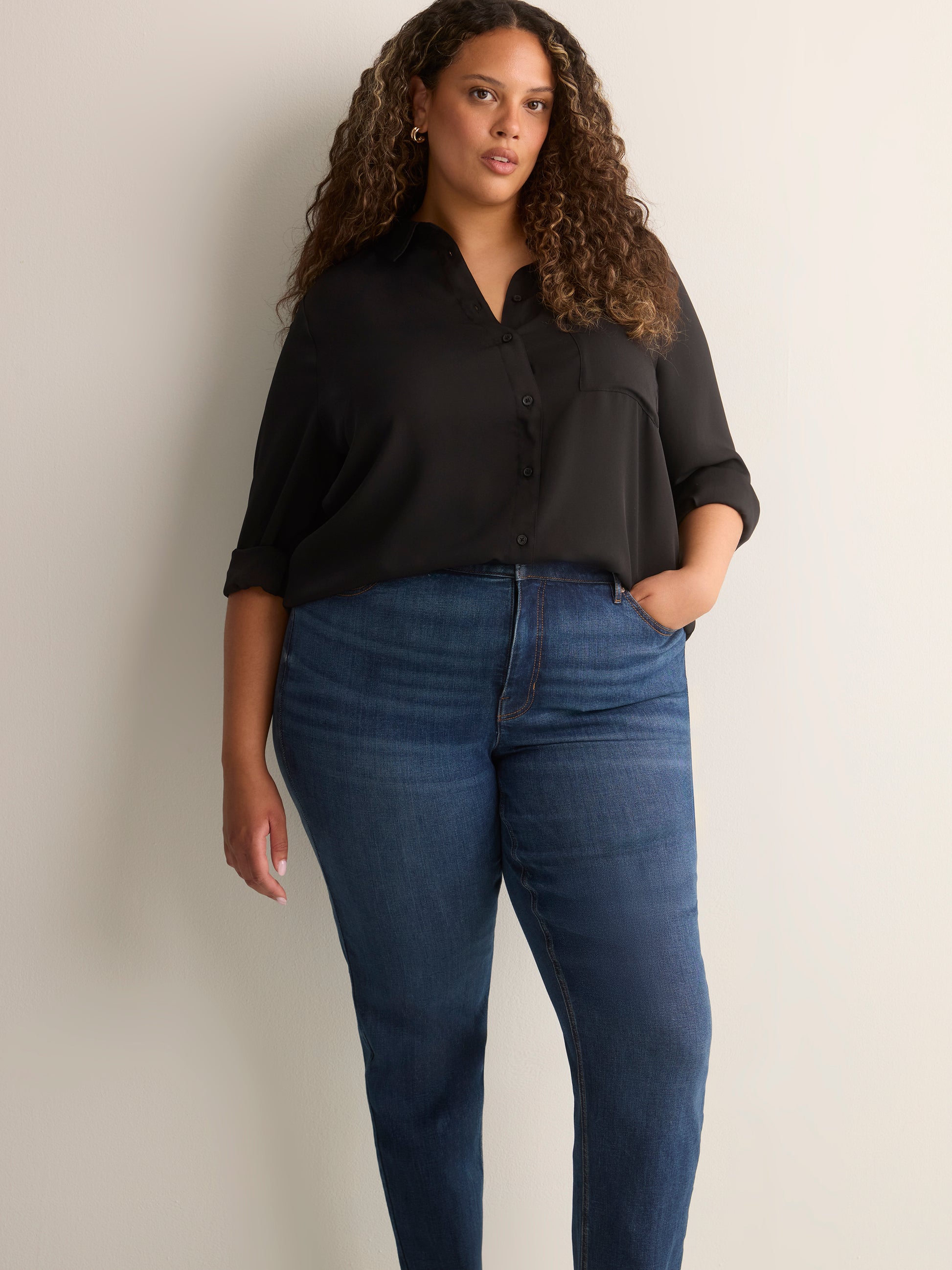 Classic-Fit Straight-Leg Mid-Rise Jean with Tummy Control - d/C JEANS