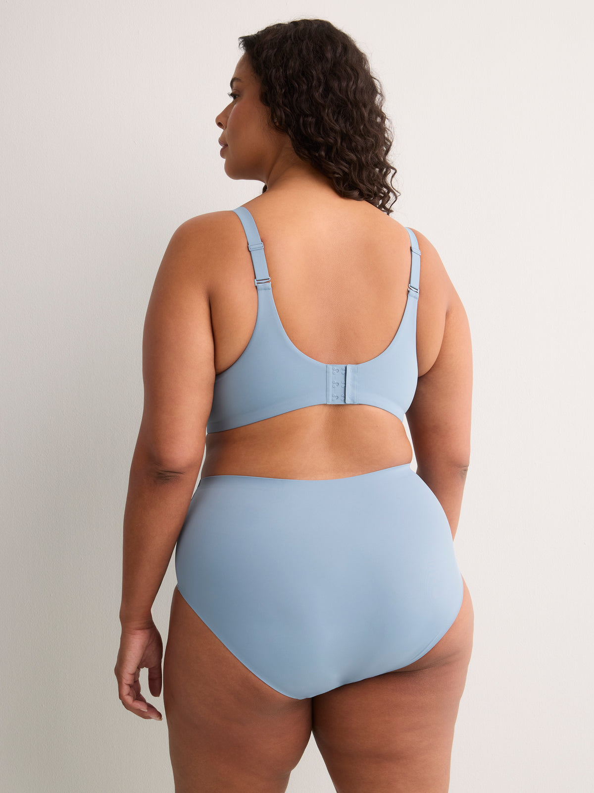 Essential Microfibre Lightly Padded Underwire T-Shirt Bra - tiVOGLIO