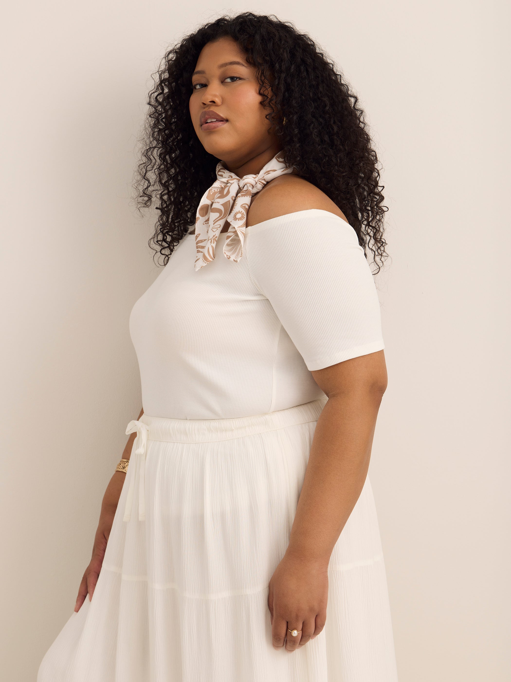 Off-Shoulder Ribbed Knit Fitted Top