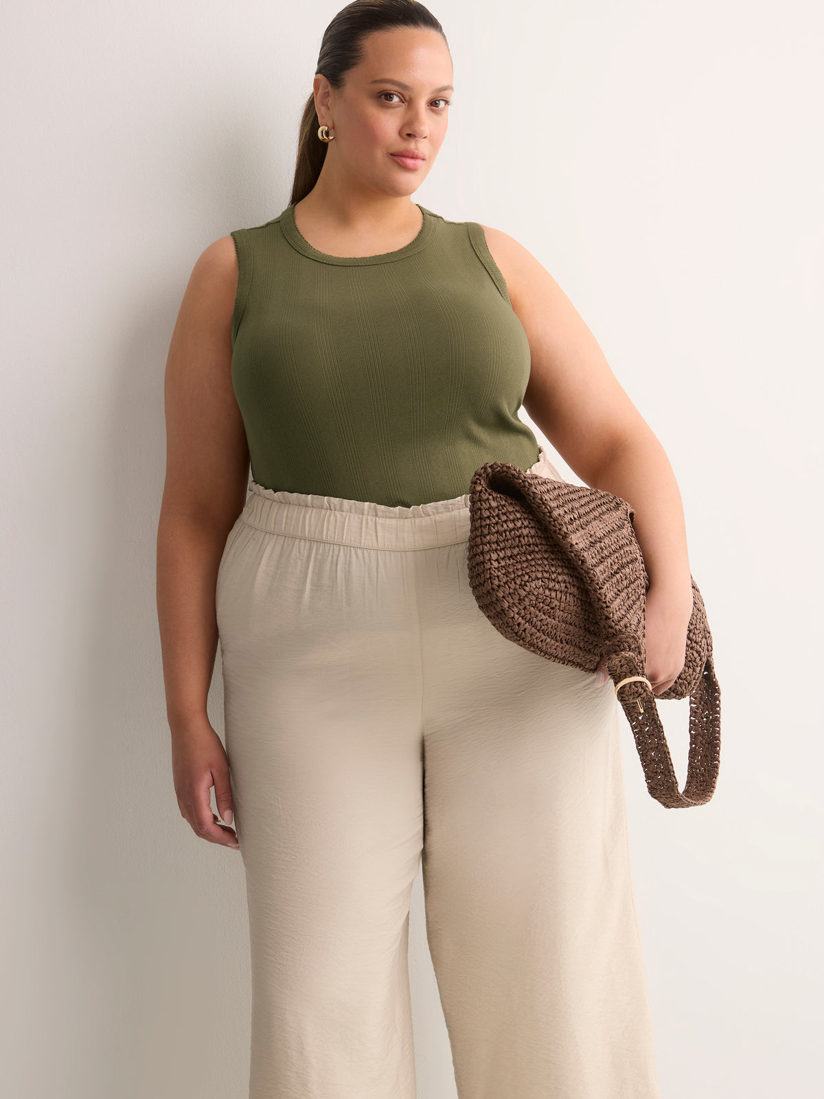 Woven Wide-Leg Slip-On Cropped Pant
