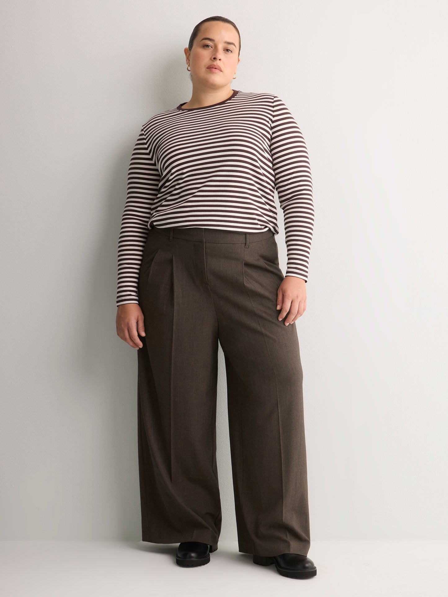 Heather Brown Double Pleated Wide-Leg Pant