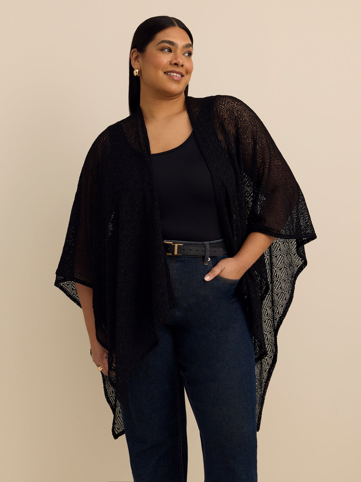 Cape à devant ouvert et mailles de fantaisie