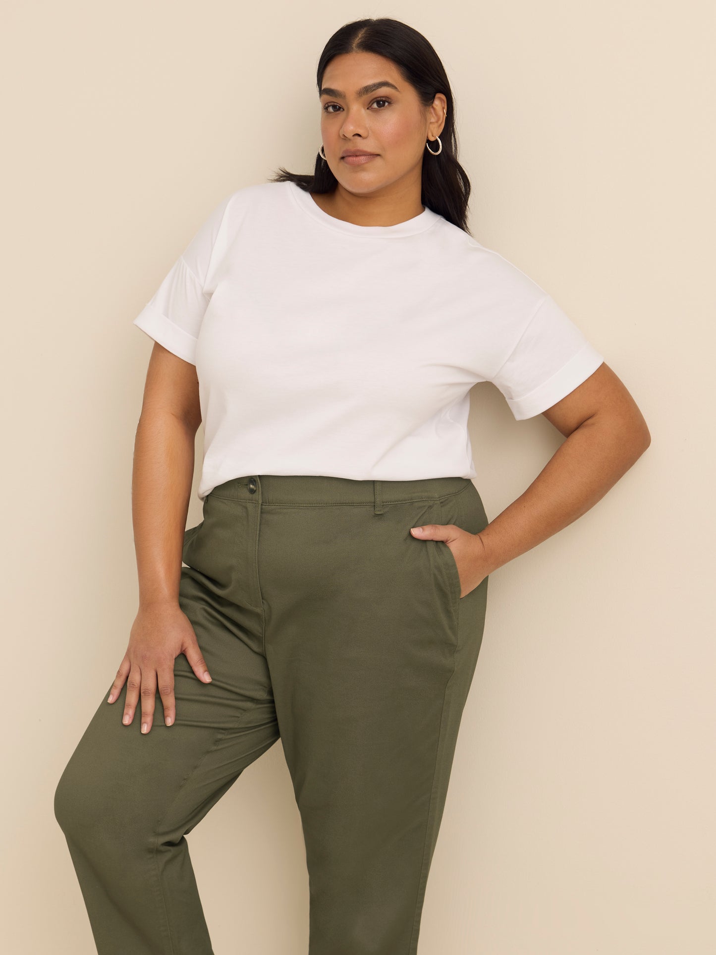 Pantalon chino uni à jambe fuselée