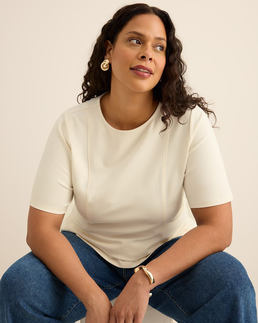 Haut cintré et évasée à manches courtes et col rond