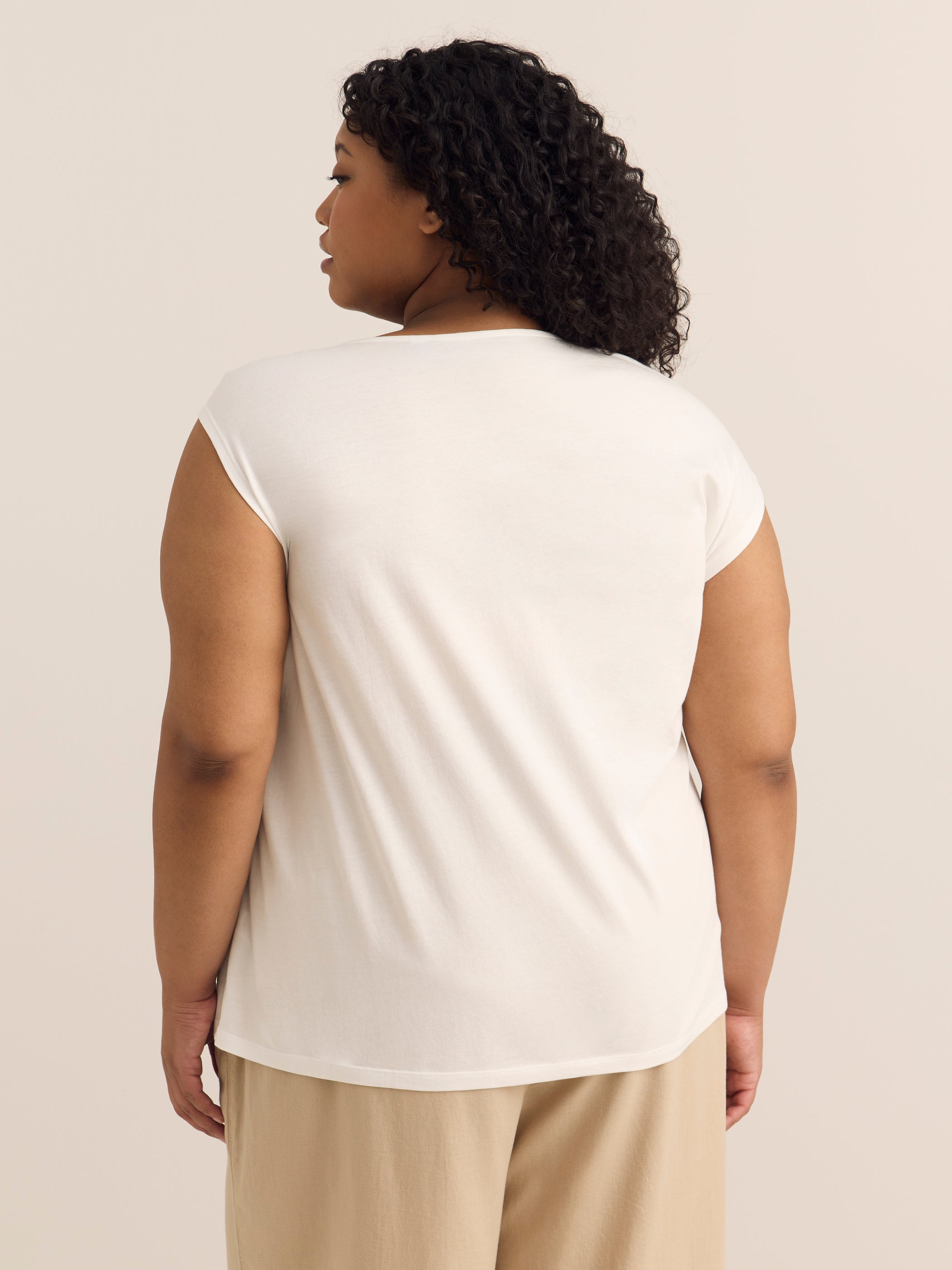 Straight Knit Top with Metal Jewel