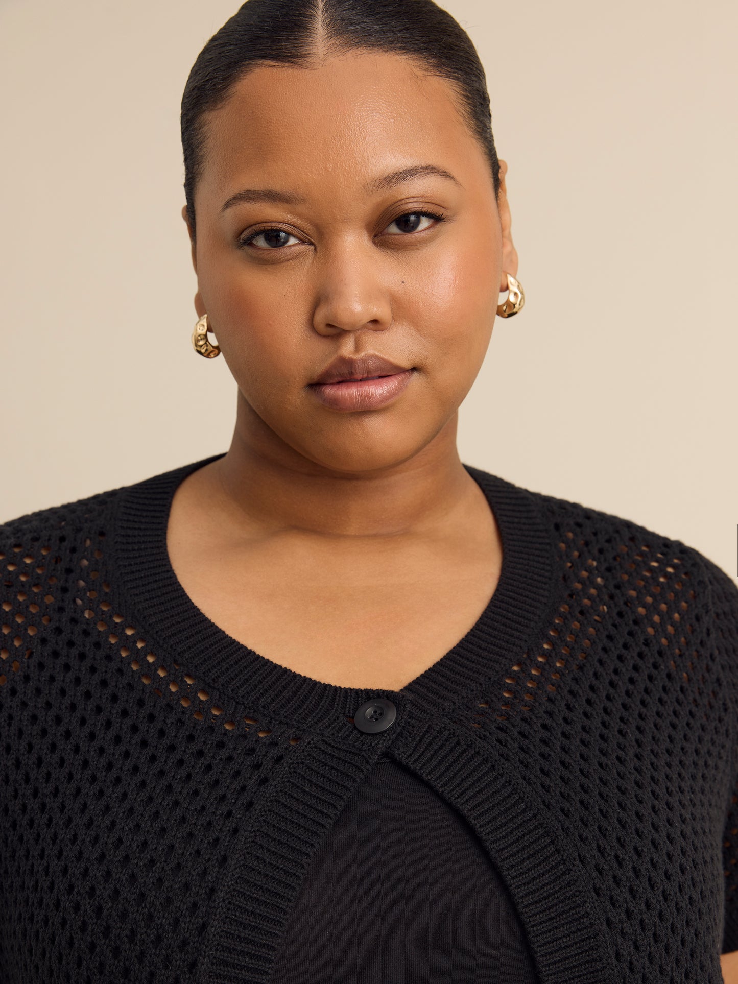 Black Short-Sleeve Cropped Cardigan