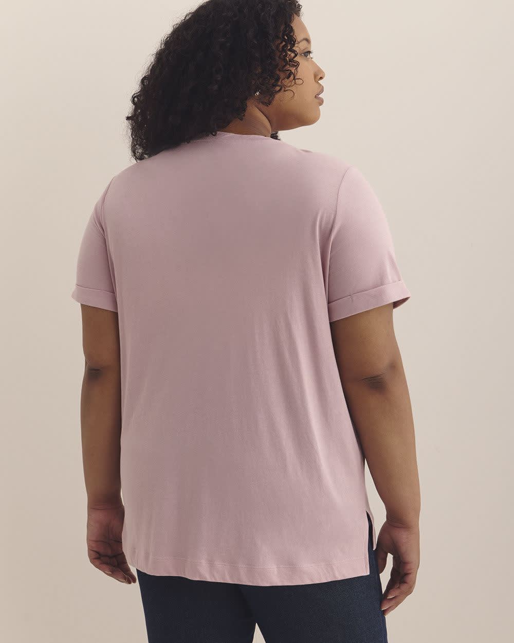 Boyfriend-Fit V-Neck T-Shirt - PENN. Essentials