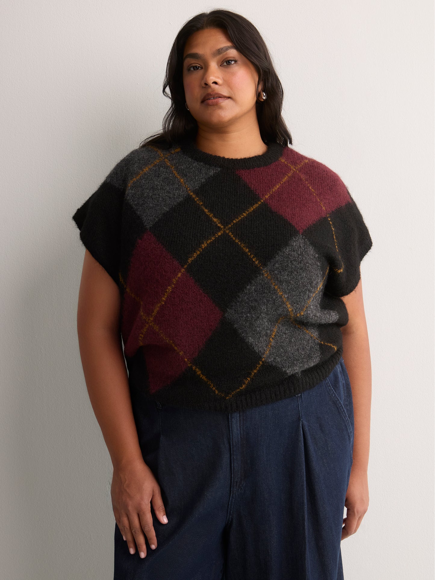 Loose Extended-Sleeve Argyle Fuzzy Yarn Short Sweater