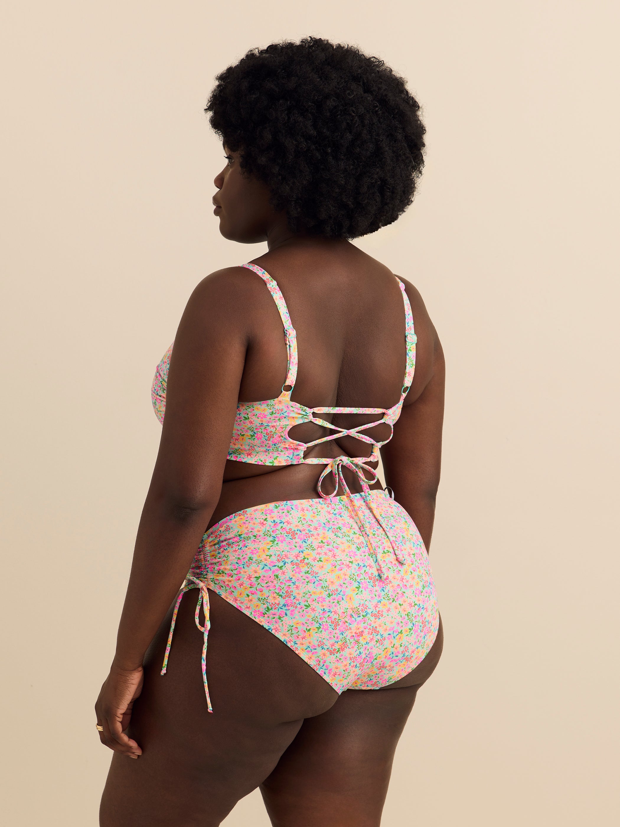 Floral Amore Scoop Bikini Top - Body Glove