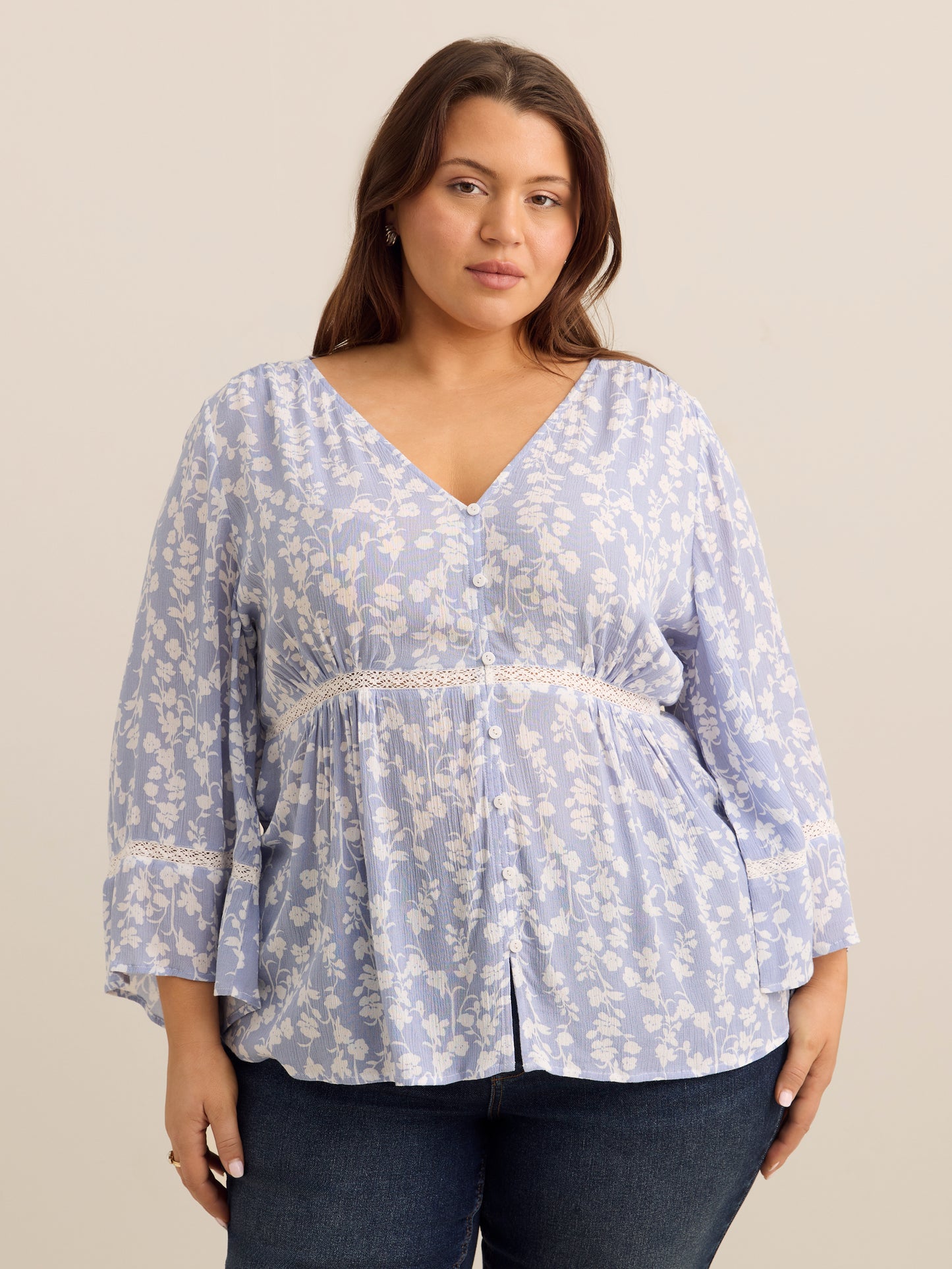 Blouse à col en V et manches amples avec ruban décoratif - Addition Elle