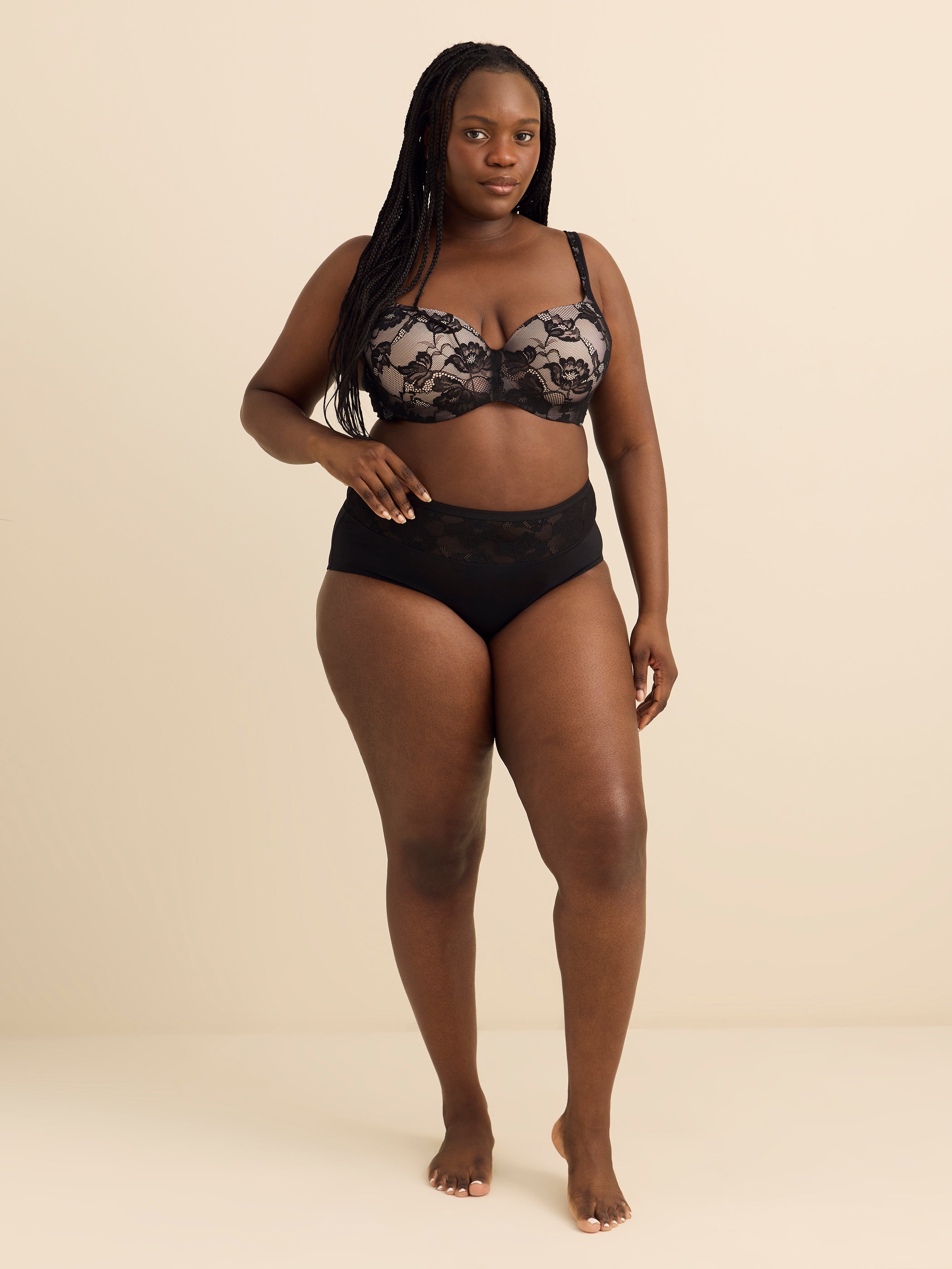 Culotte essentielle en microfibre avec dentelle - Déesse Collection