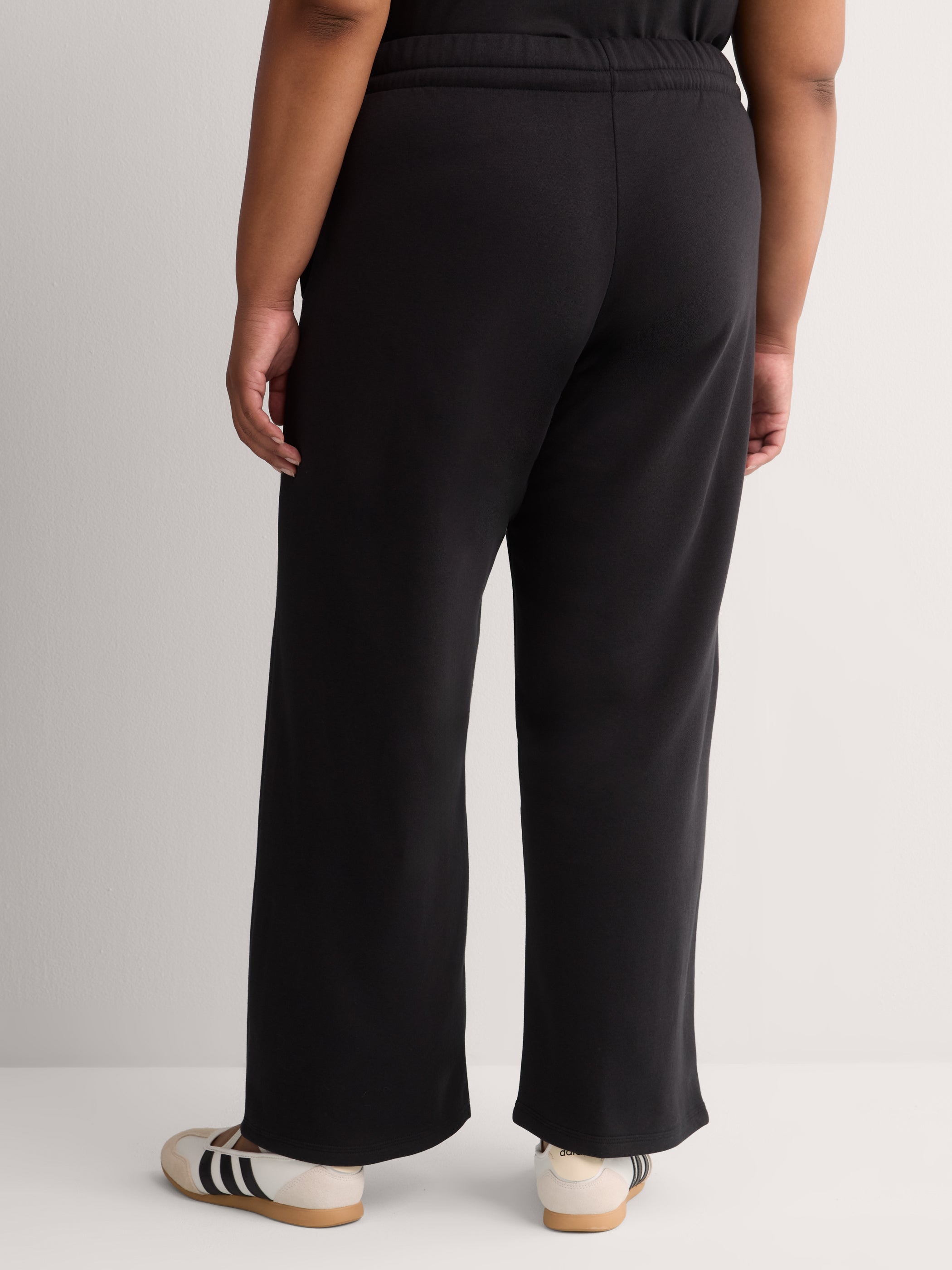 Black Essential Fleece Open-Hem Pant - adidas