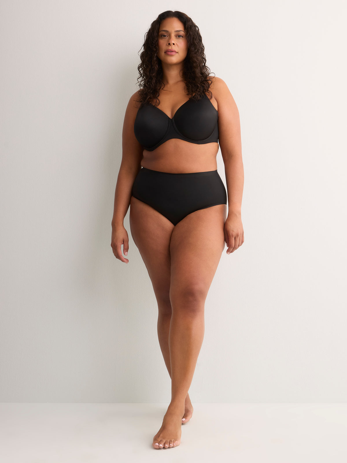 Essential Microfibre Lightly Padded Underwire T-Shirt Bra - tiVOGLIO