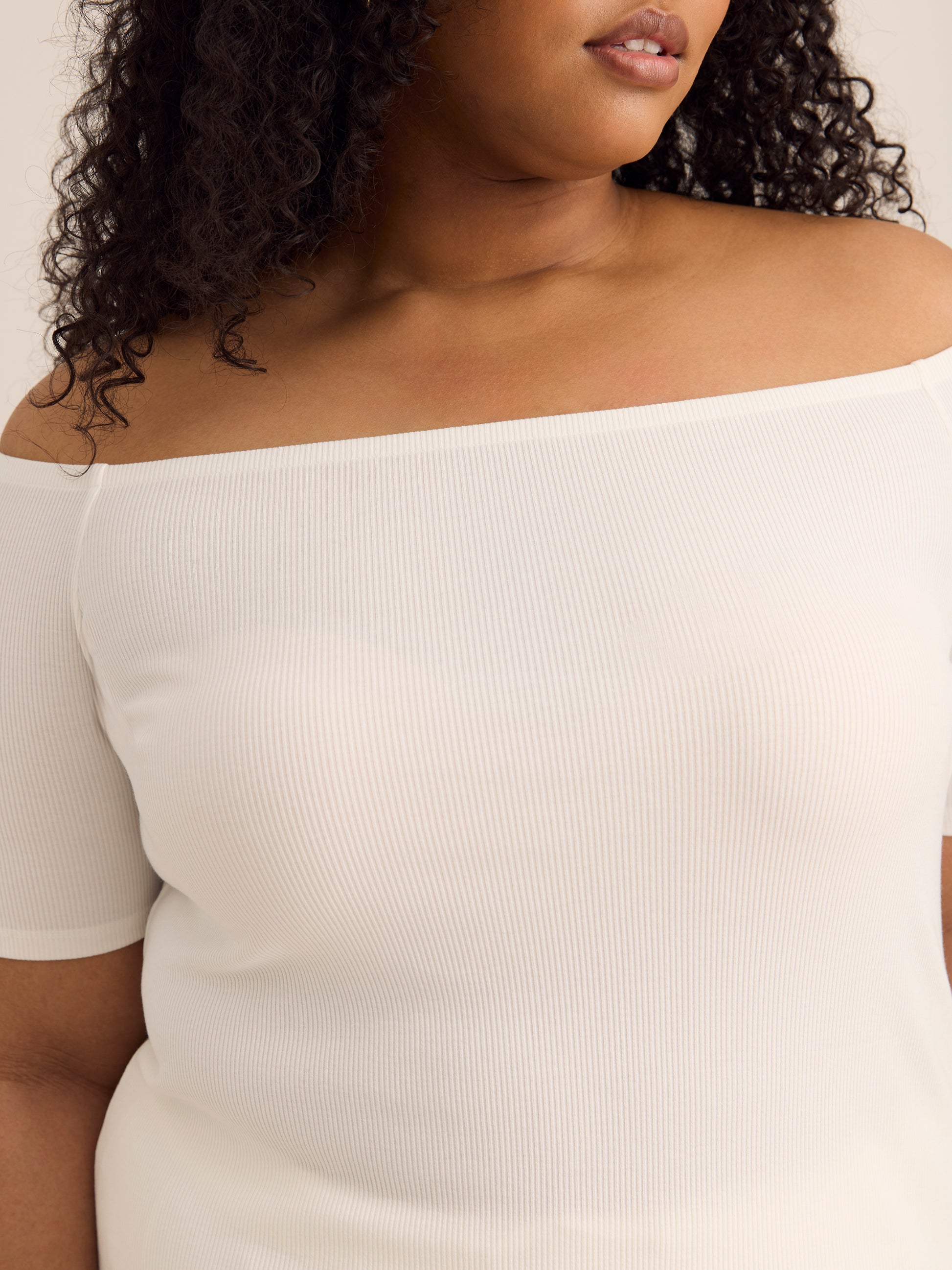 Off-Shoulder Ribbed Knit Fitted Top