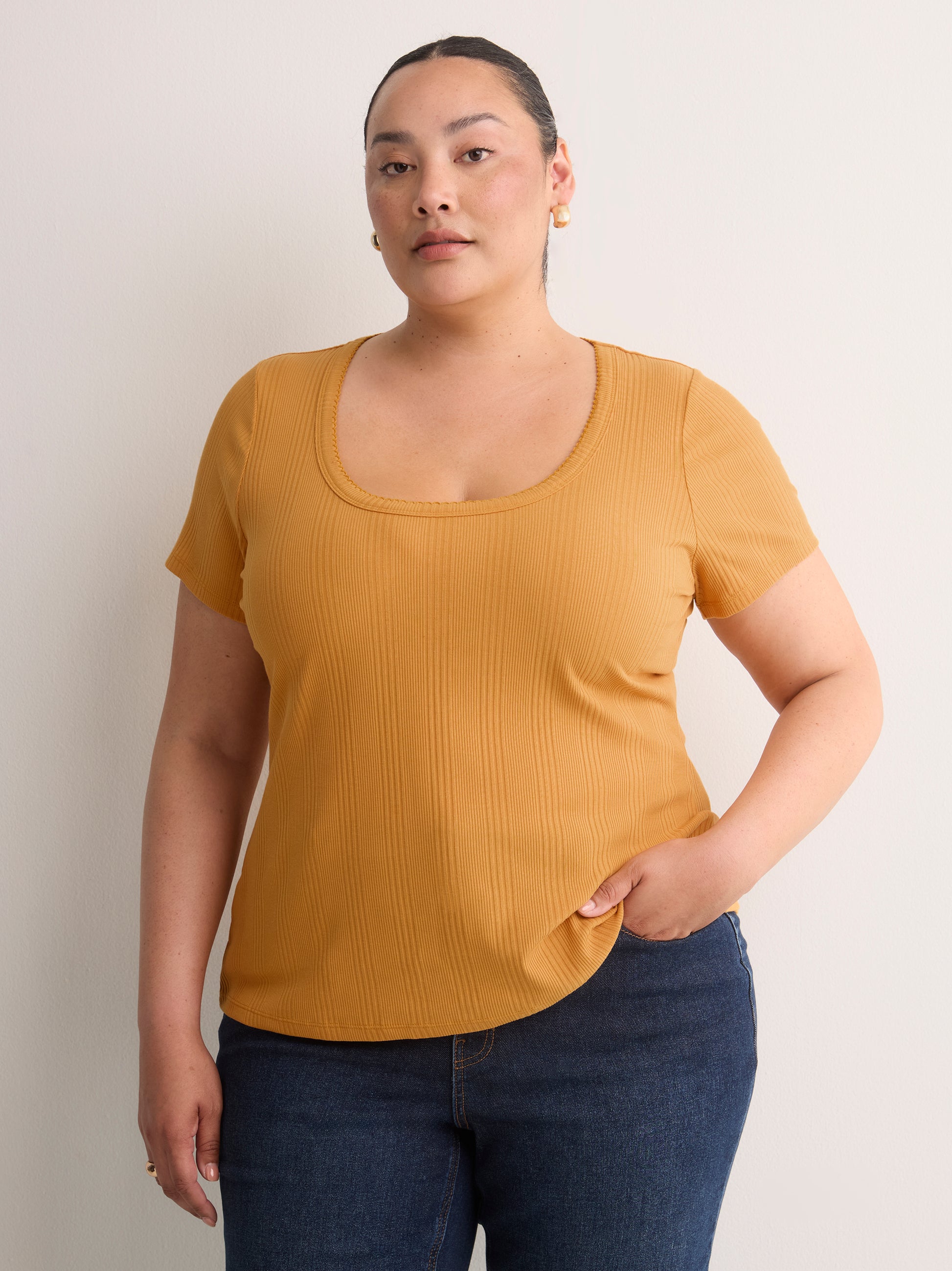 Ribbed Knit Fitted Short-Sleeve T-Shirt