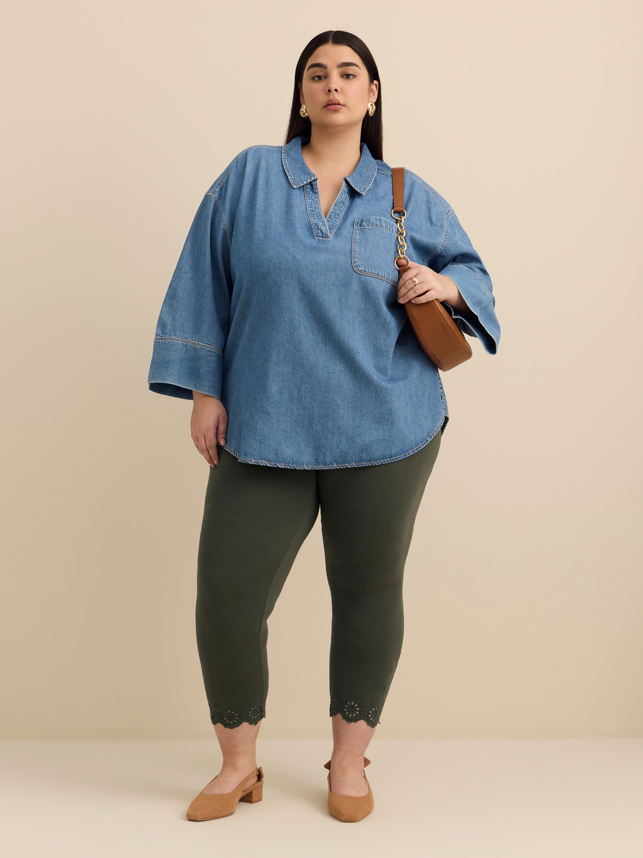 Solid Cropped Legging with Broderie Anglaise